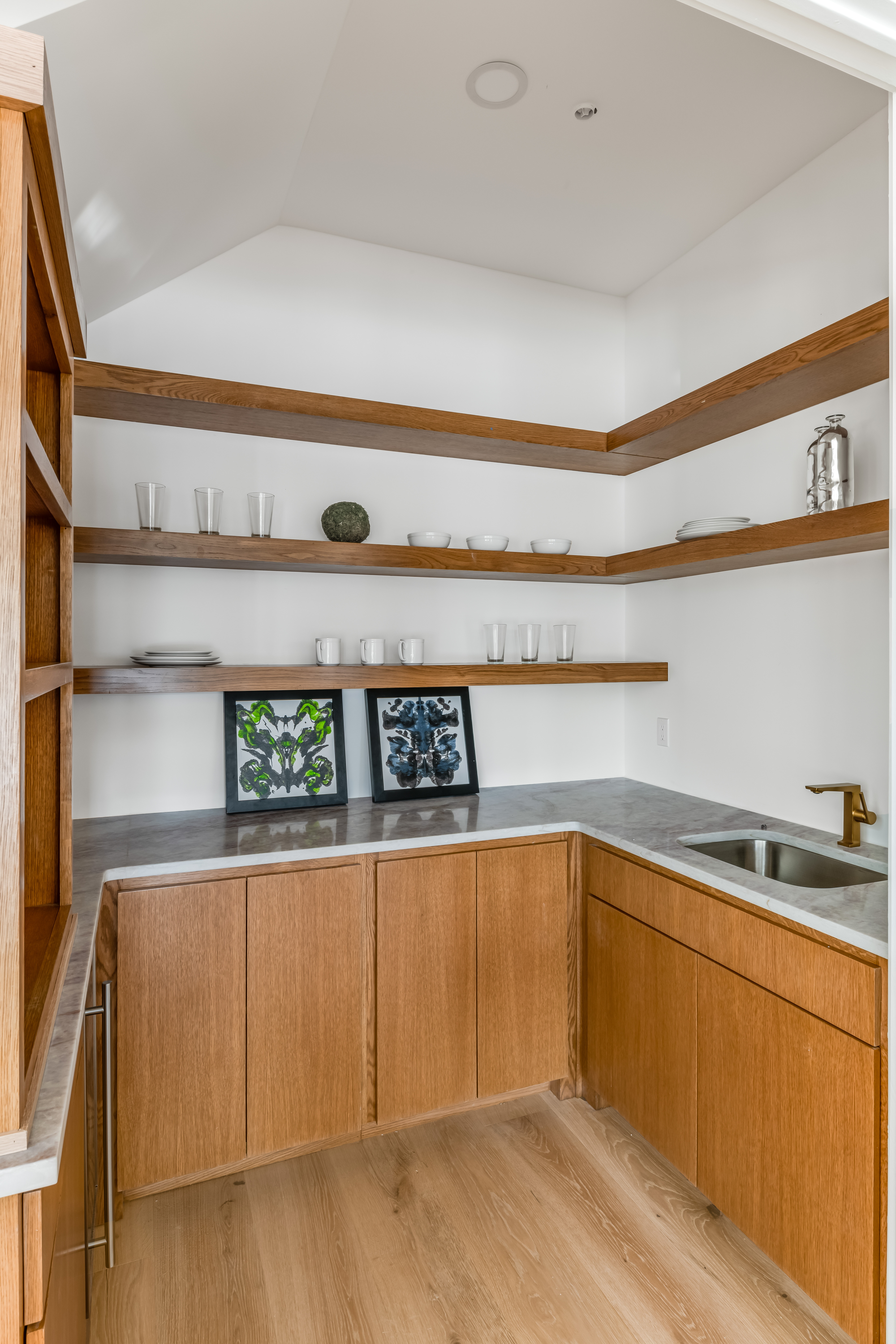 327 Longview Place 