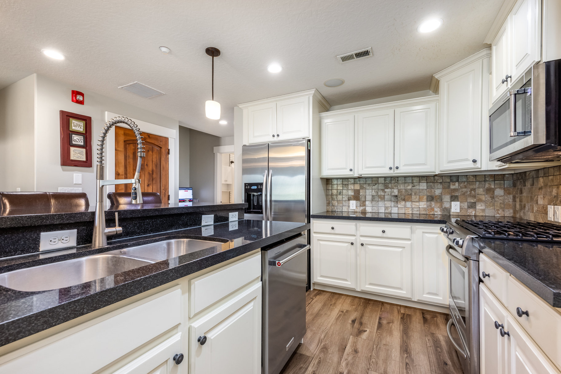 13386 N Alexis Dr