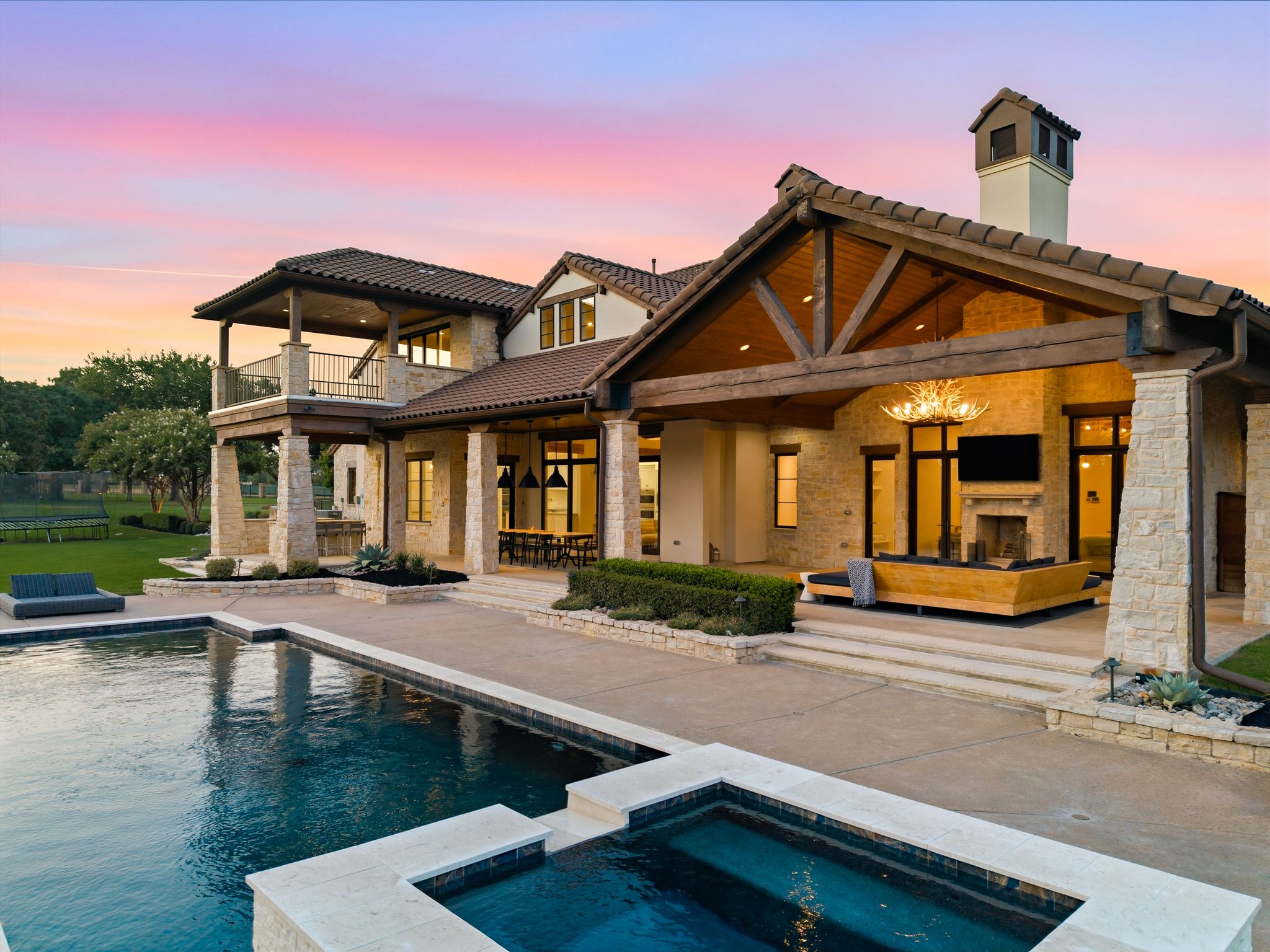 1813 Genevieve Court 
