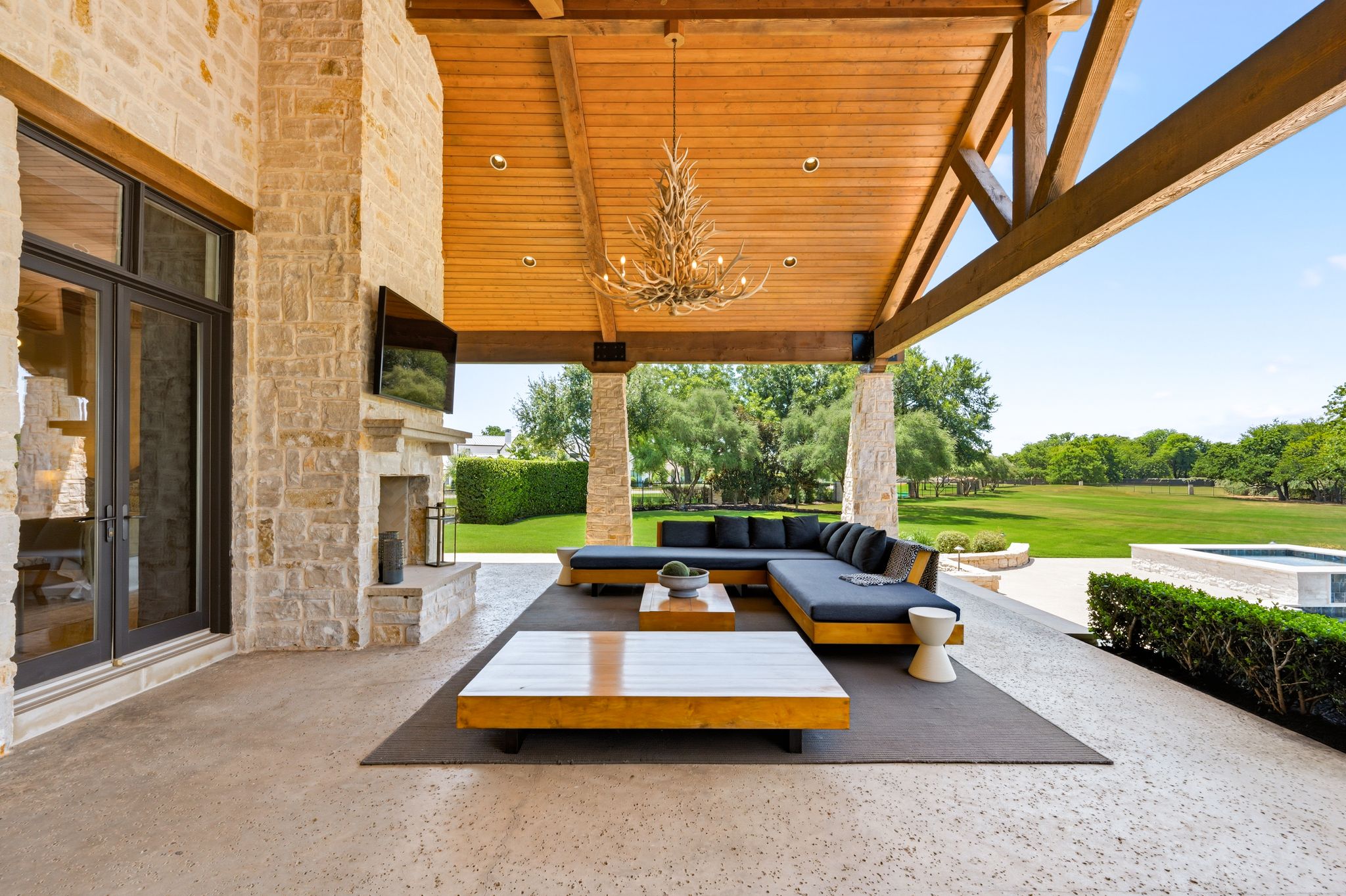 1813 Genevieve Court 