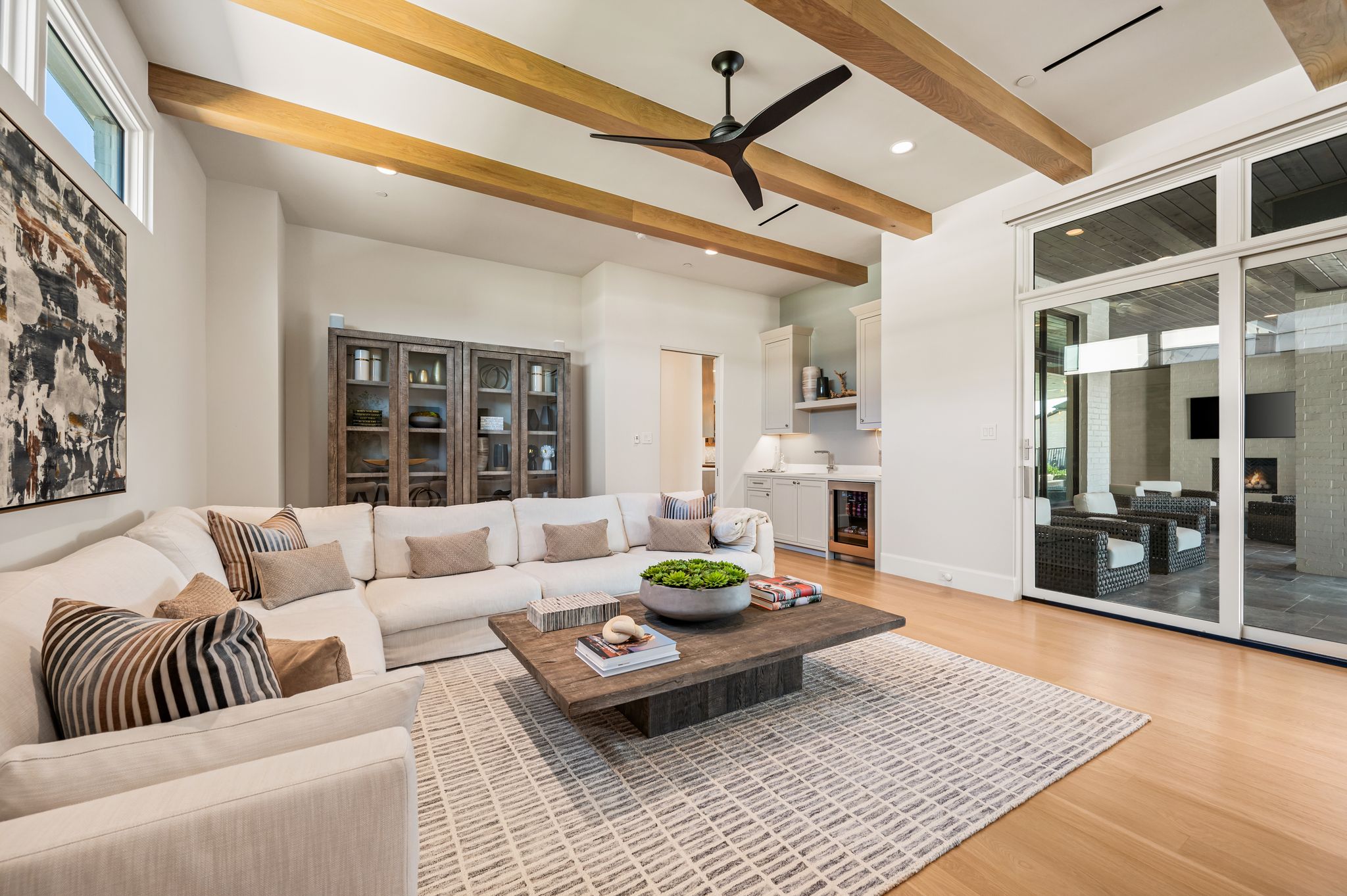 4404 Saddleback Lane 