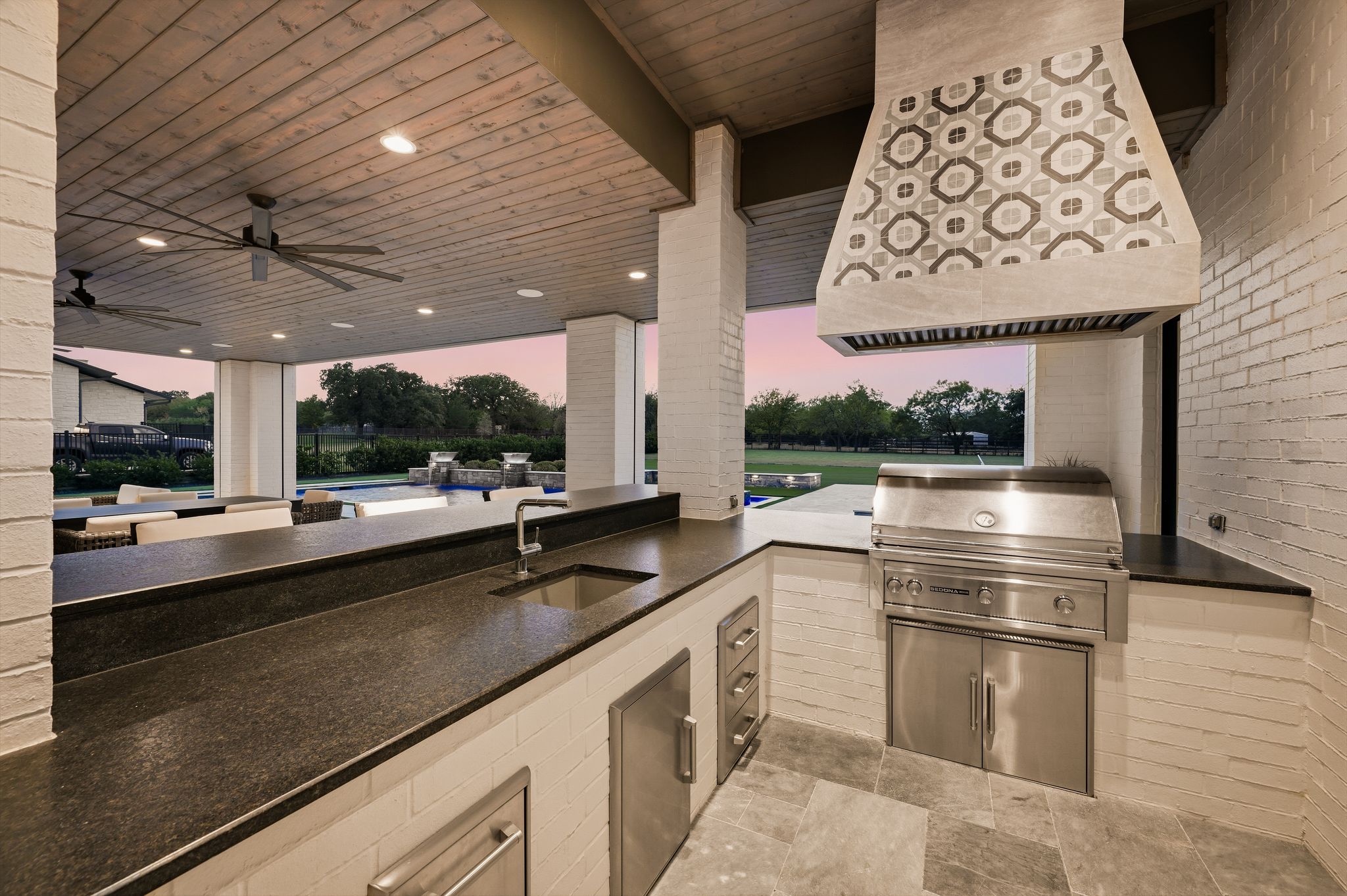 4404 Saddleback Lane 