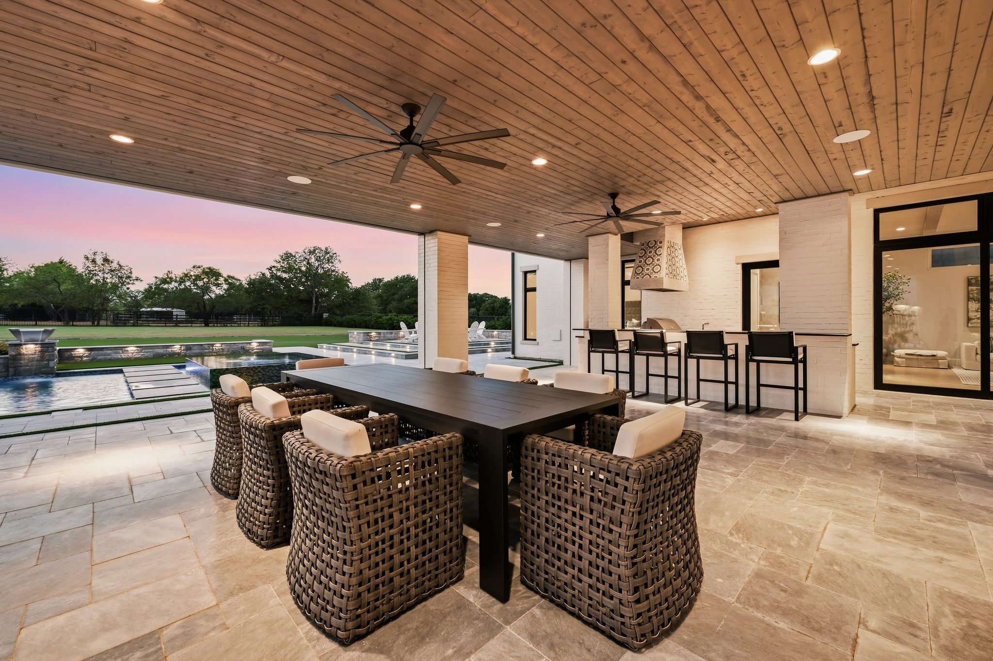 4404 Saddleback Lane 