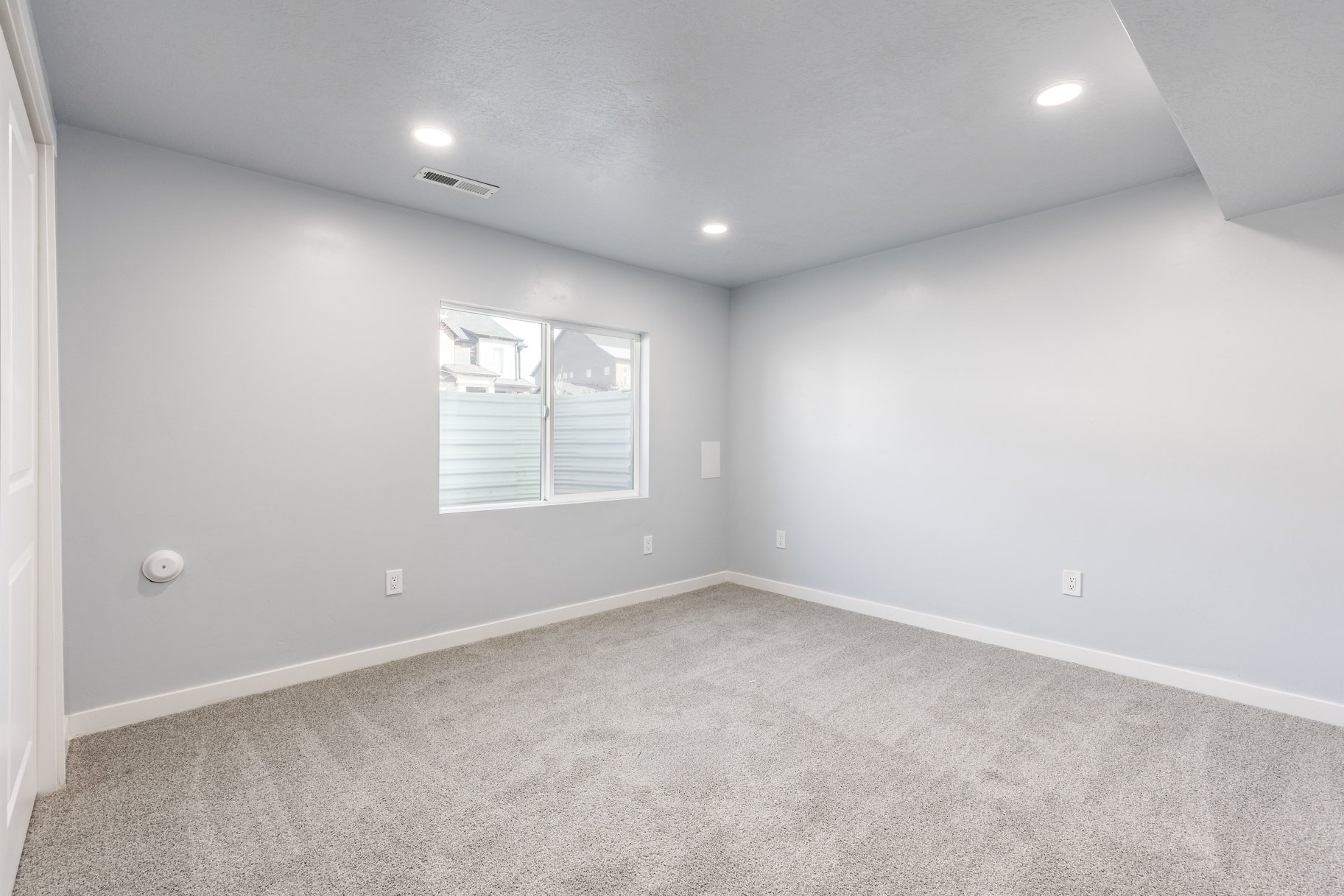 1453 N Linen Way
