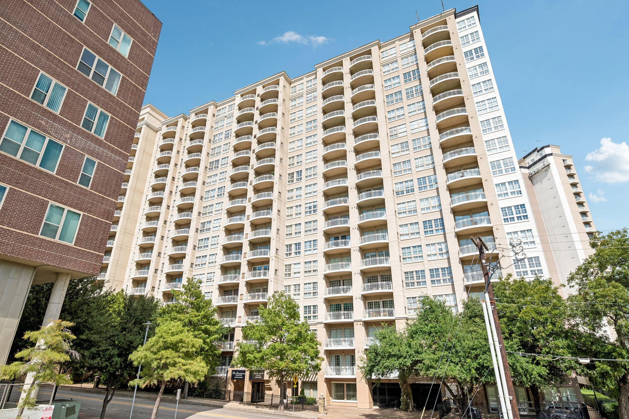 3225 Turtle Creek Boulevard Unit# 914