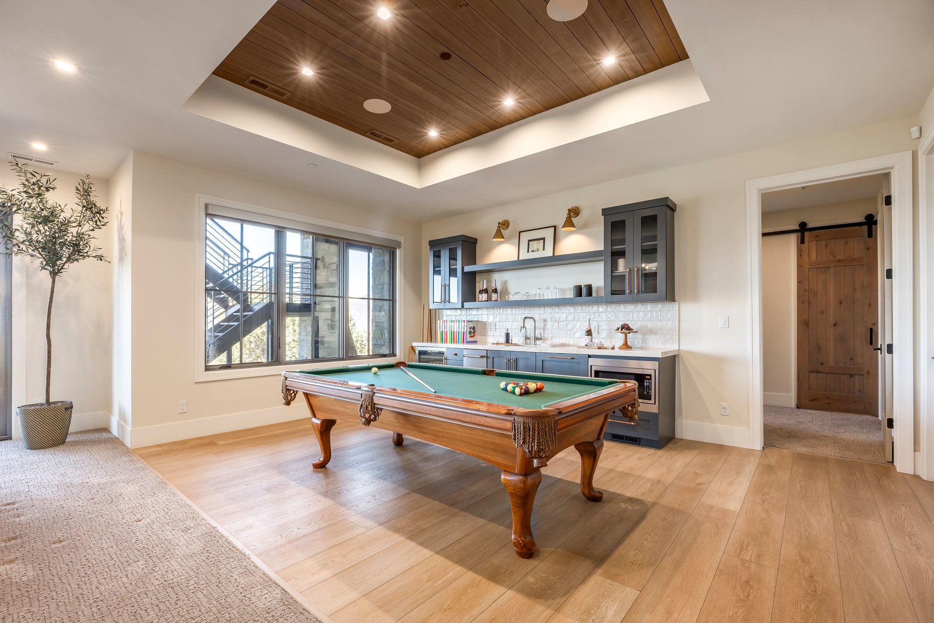 2414 E Flat Top Mountain Drive 