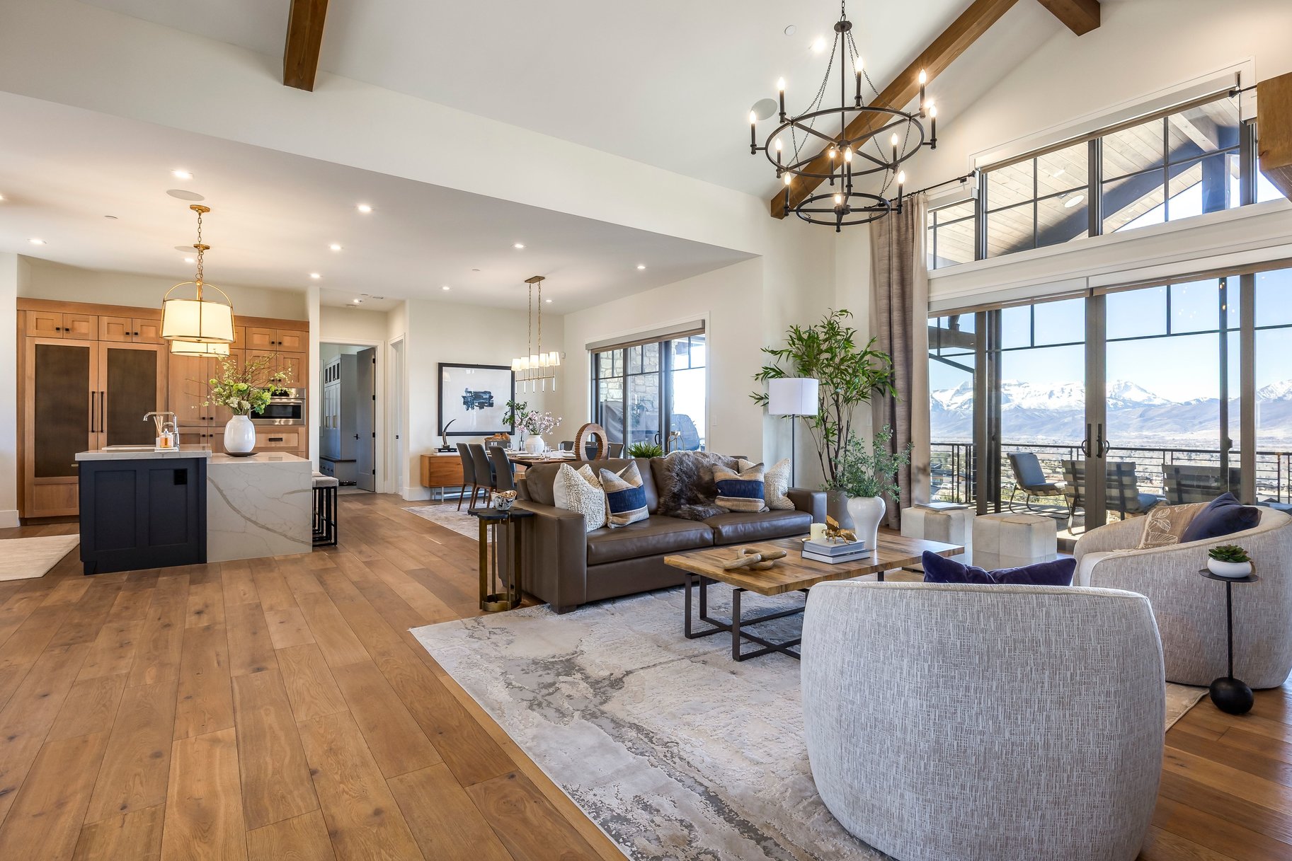 2414 E Flat Top Mountain Drive 