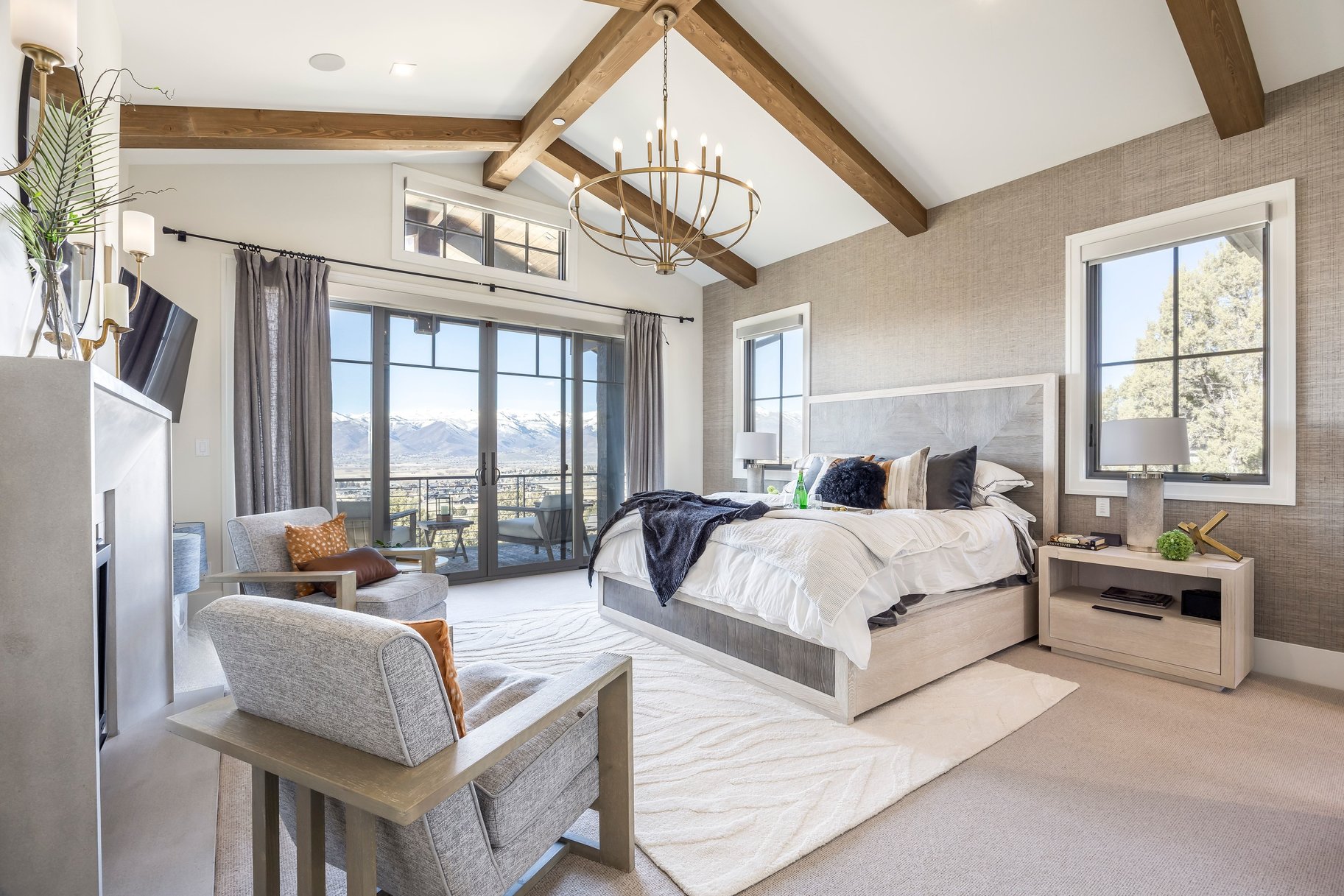 2414 E Flat Top Mountain Drive 