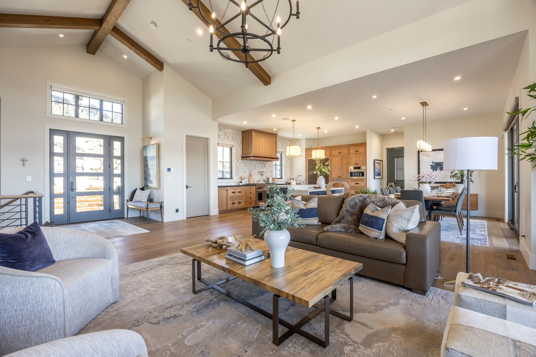 2414 E Flat Top Mountain Drive 