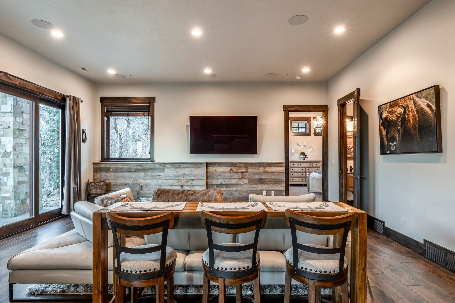 8905 Parleys Lane