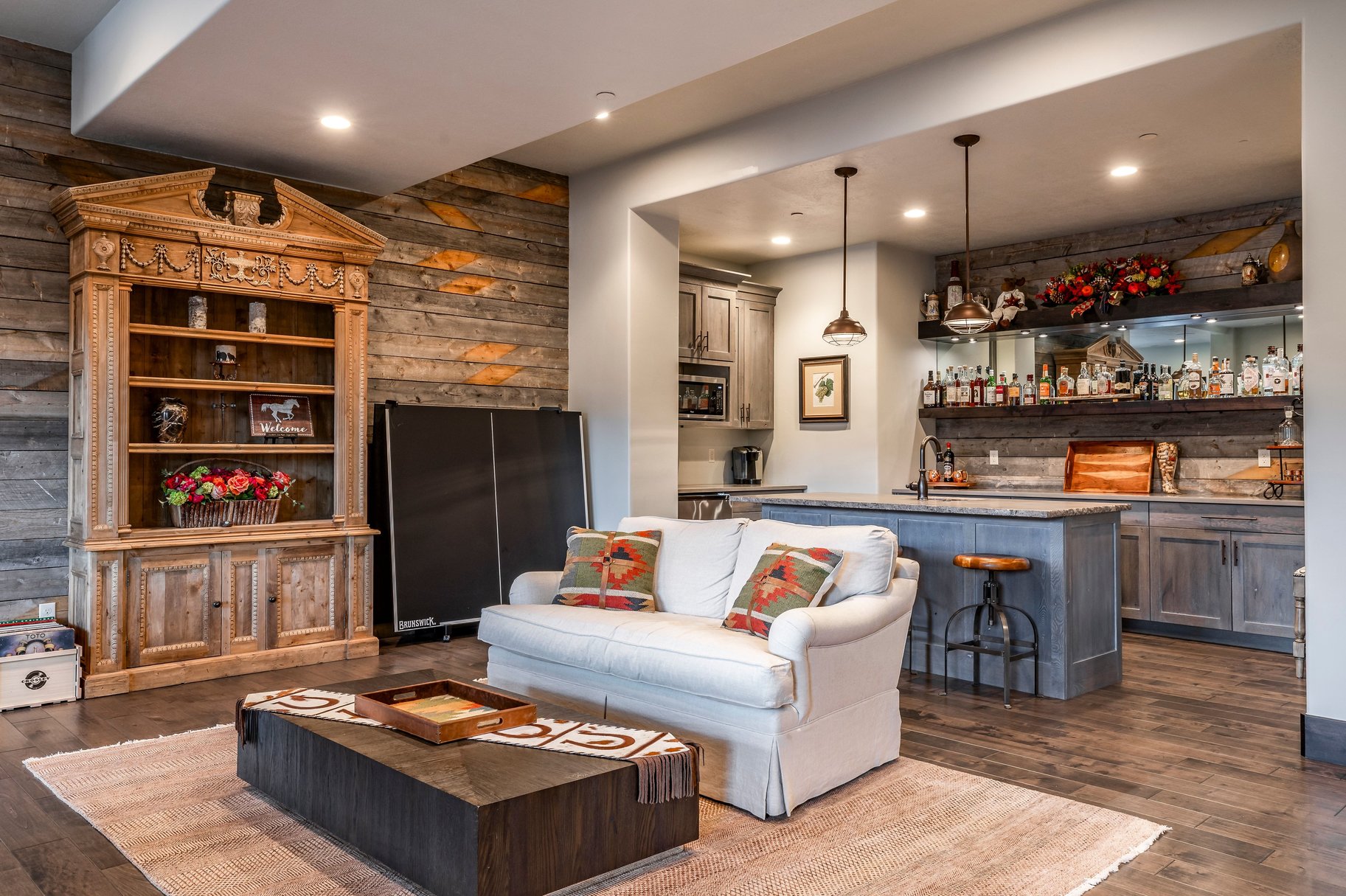8905 Parleys Lane