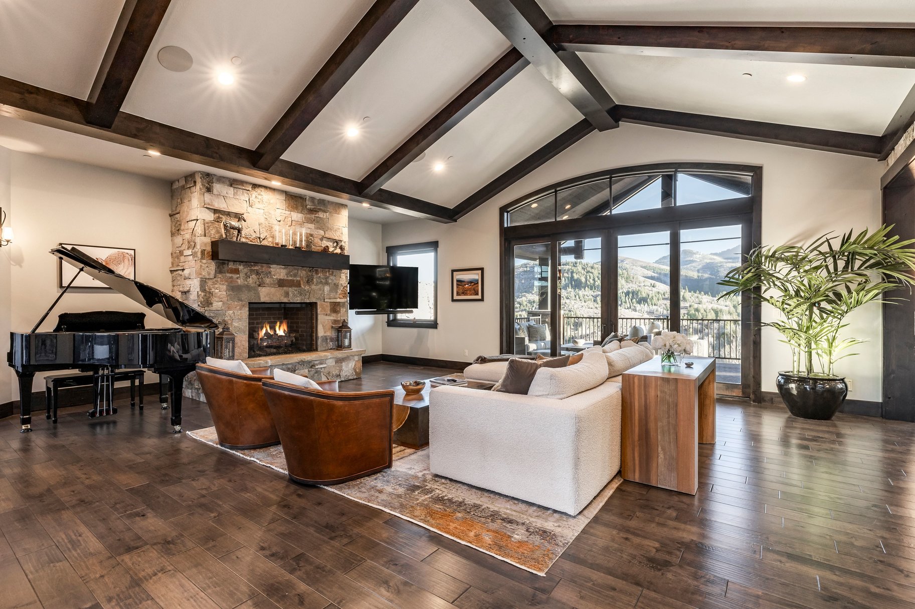 8905 Parleys Lane