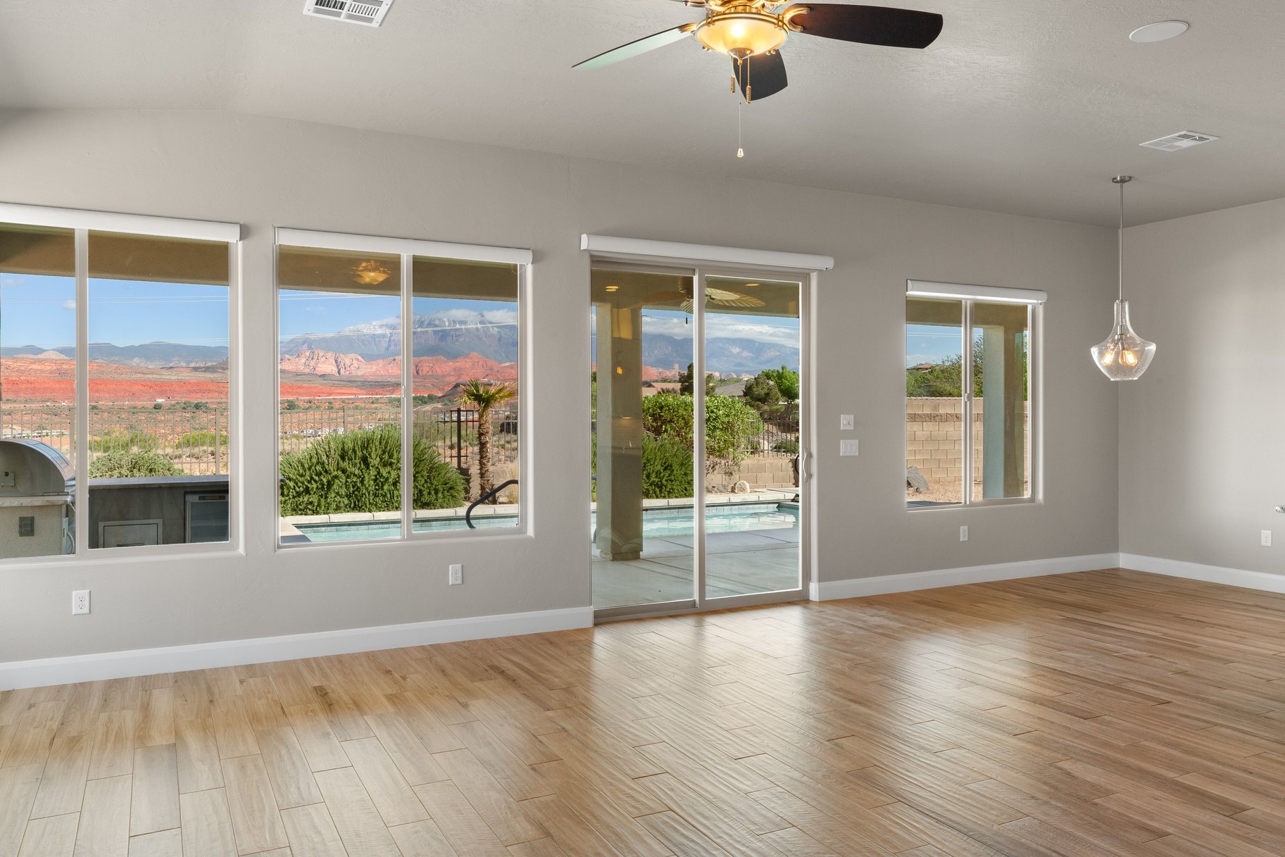 411 N Highland Parkway