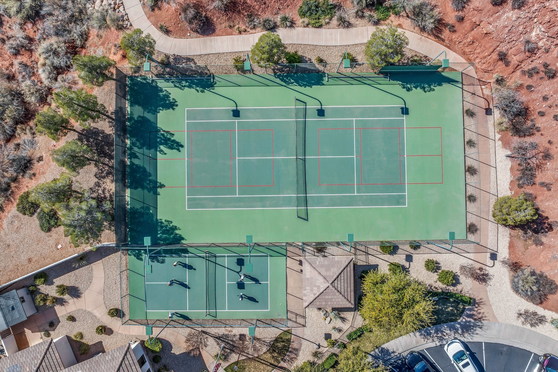 411 N Highland Parkway