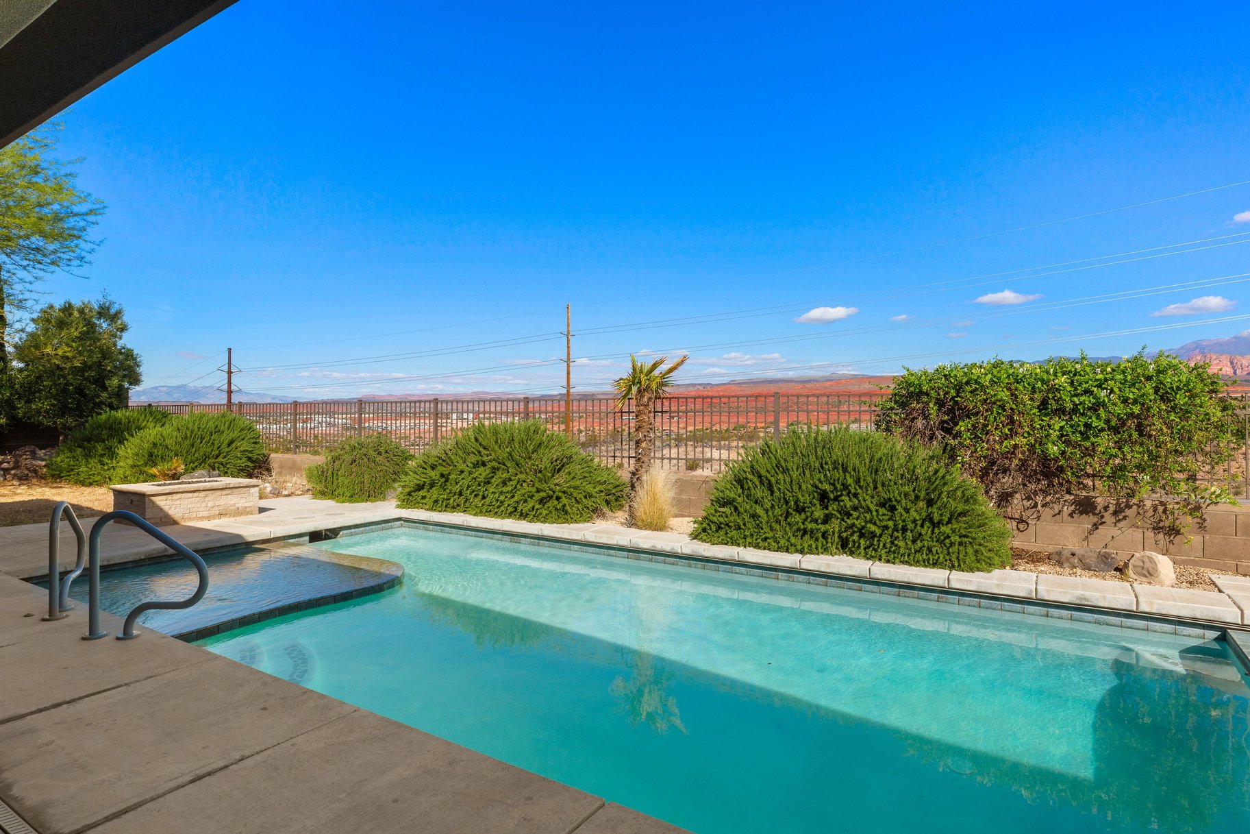 411 N Highland Parkway