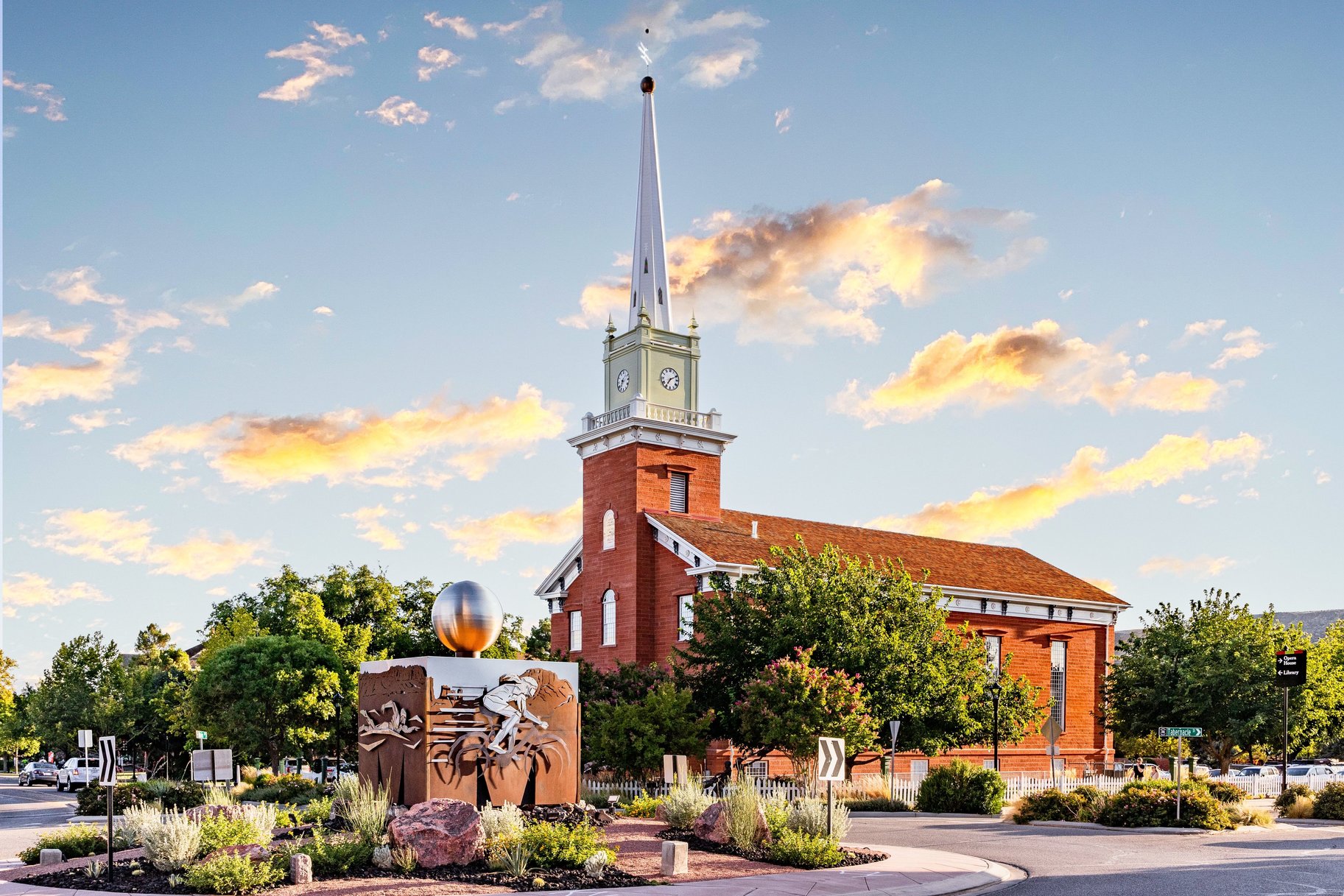 411 N Highland Parkway