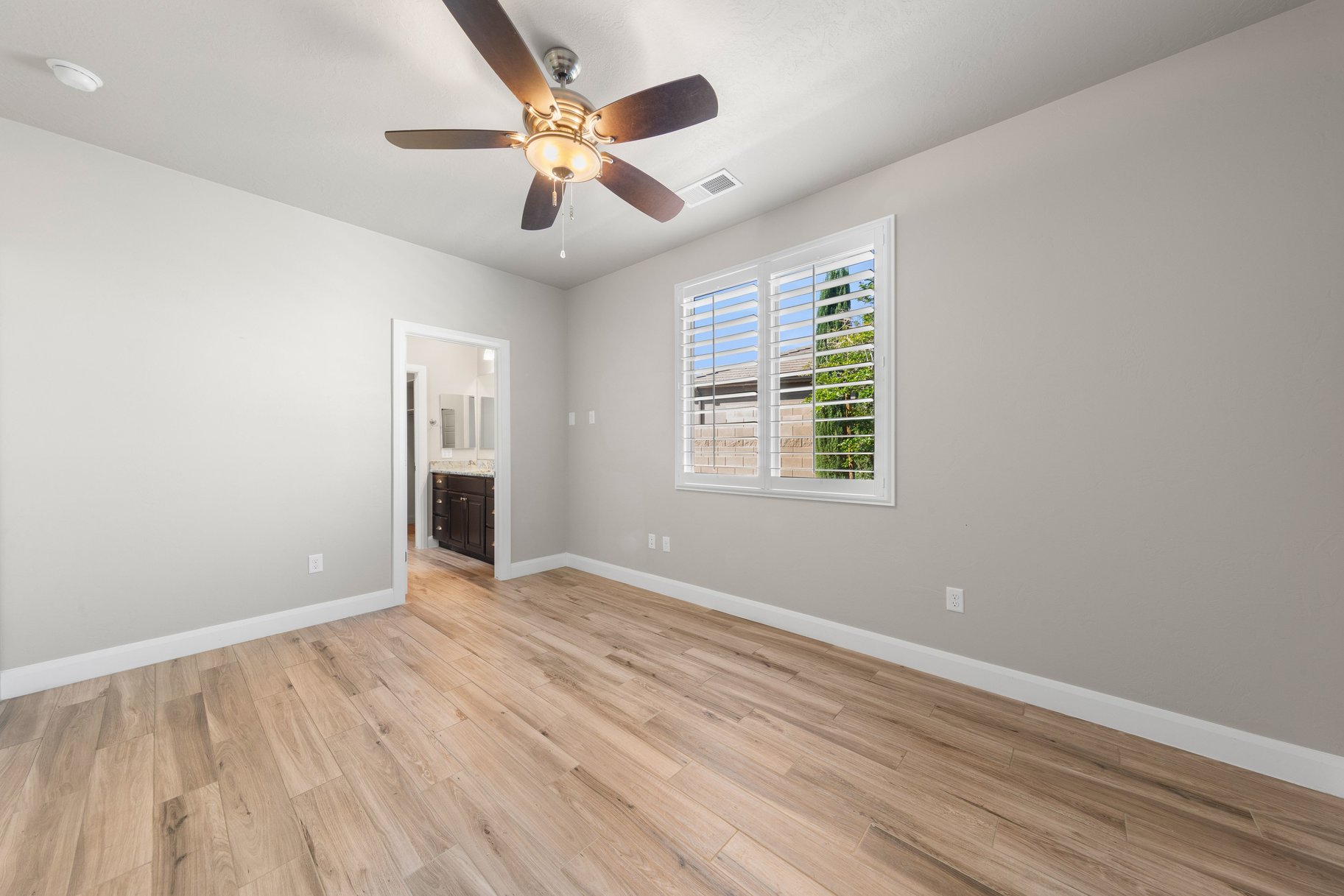 411 N Highland Parkway