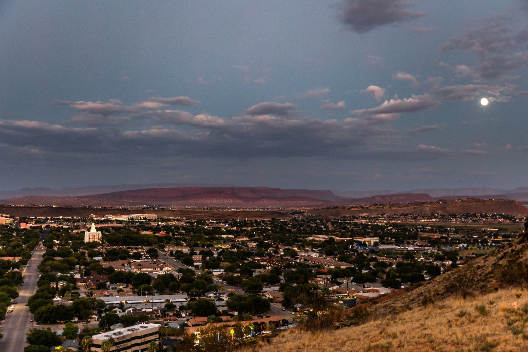 411 N Highland Parkway