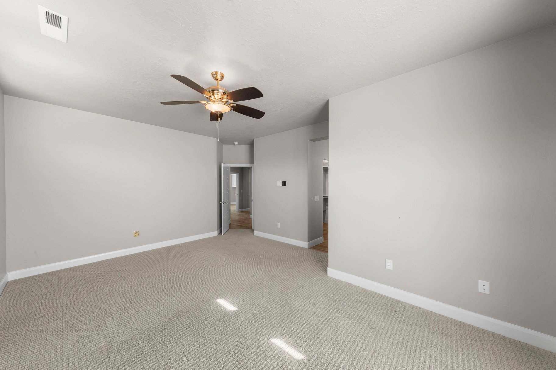 411 N Highland Parkway