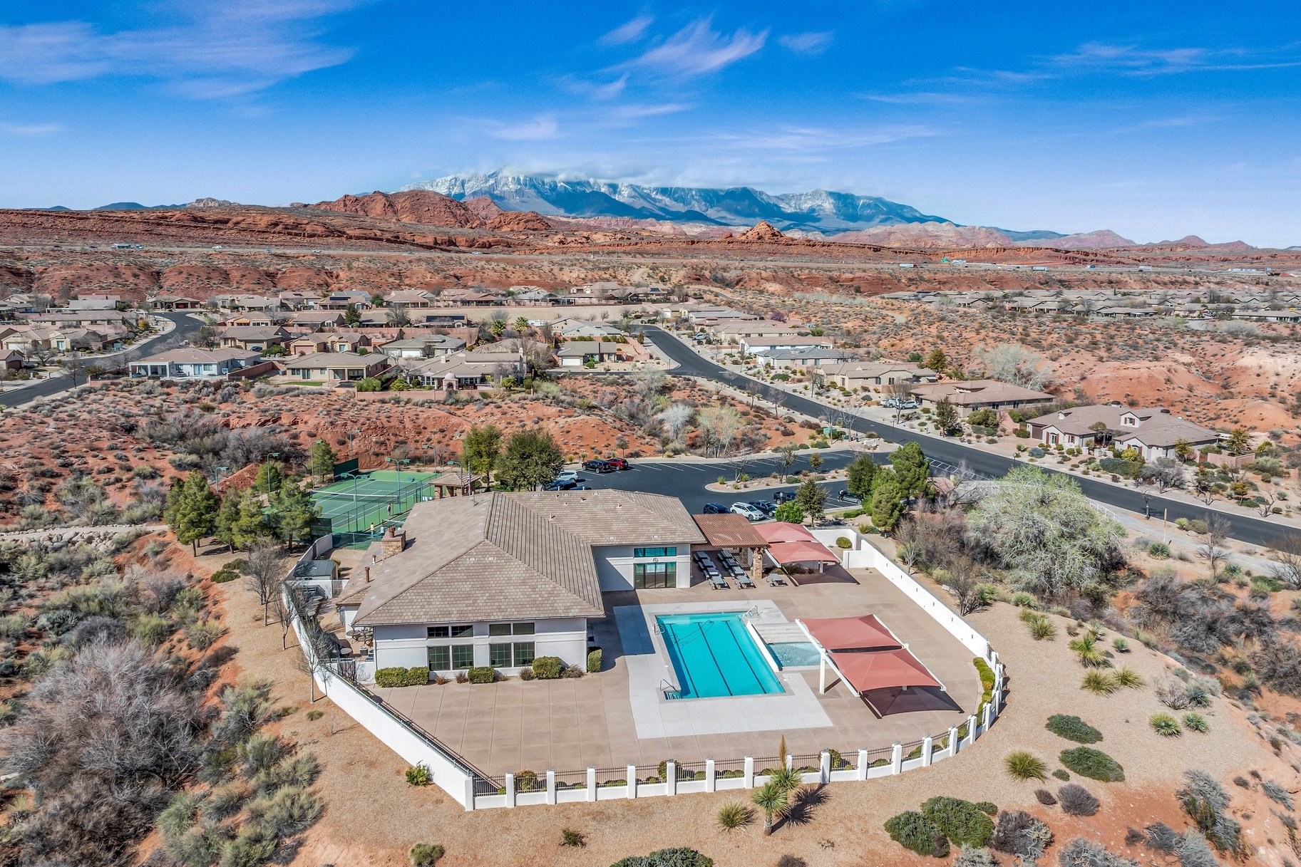 411 N Highland Parkway