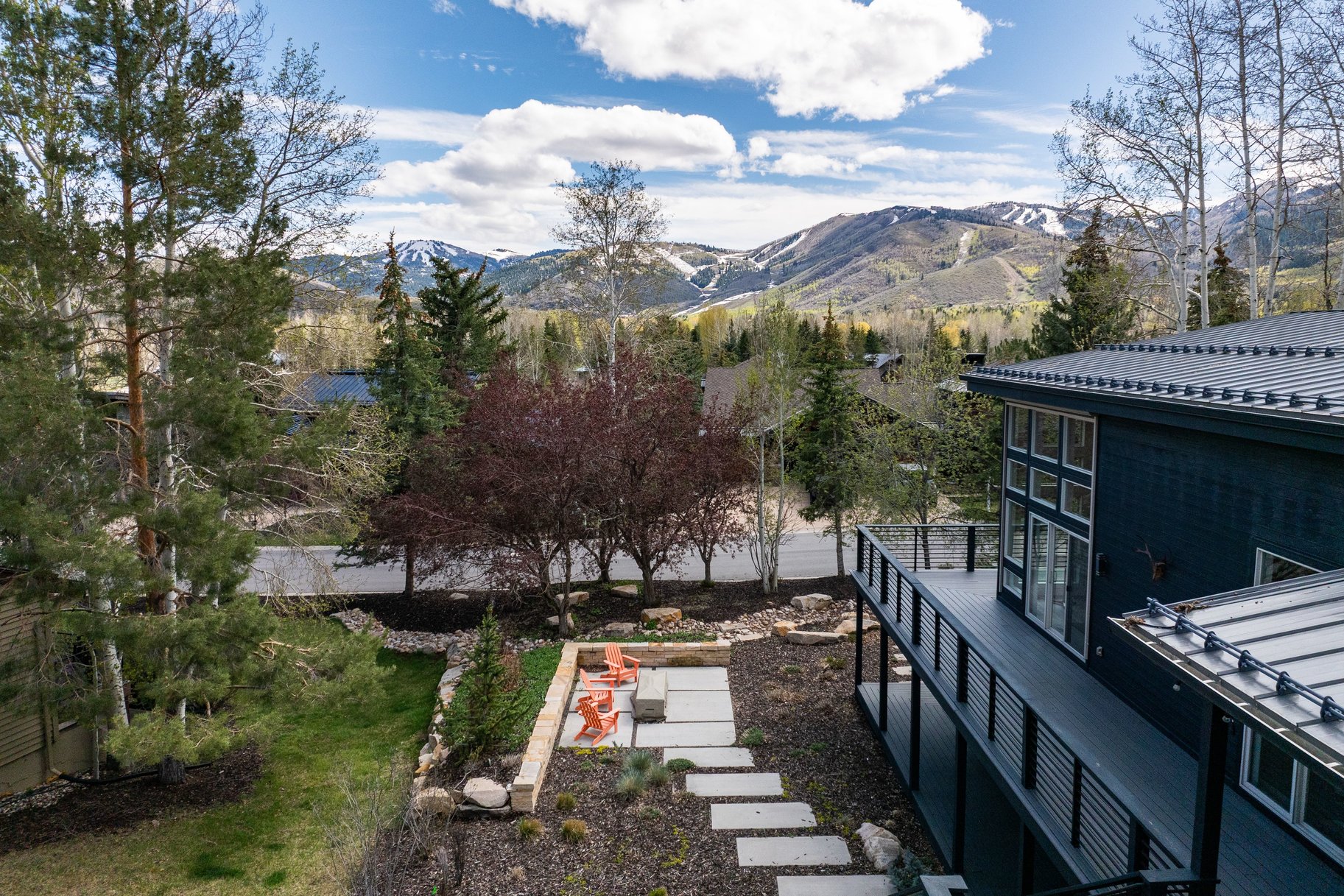 3004 Meadows Drive