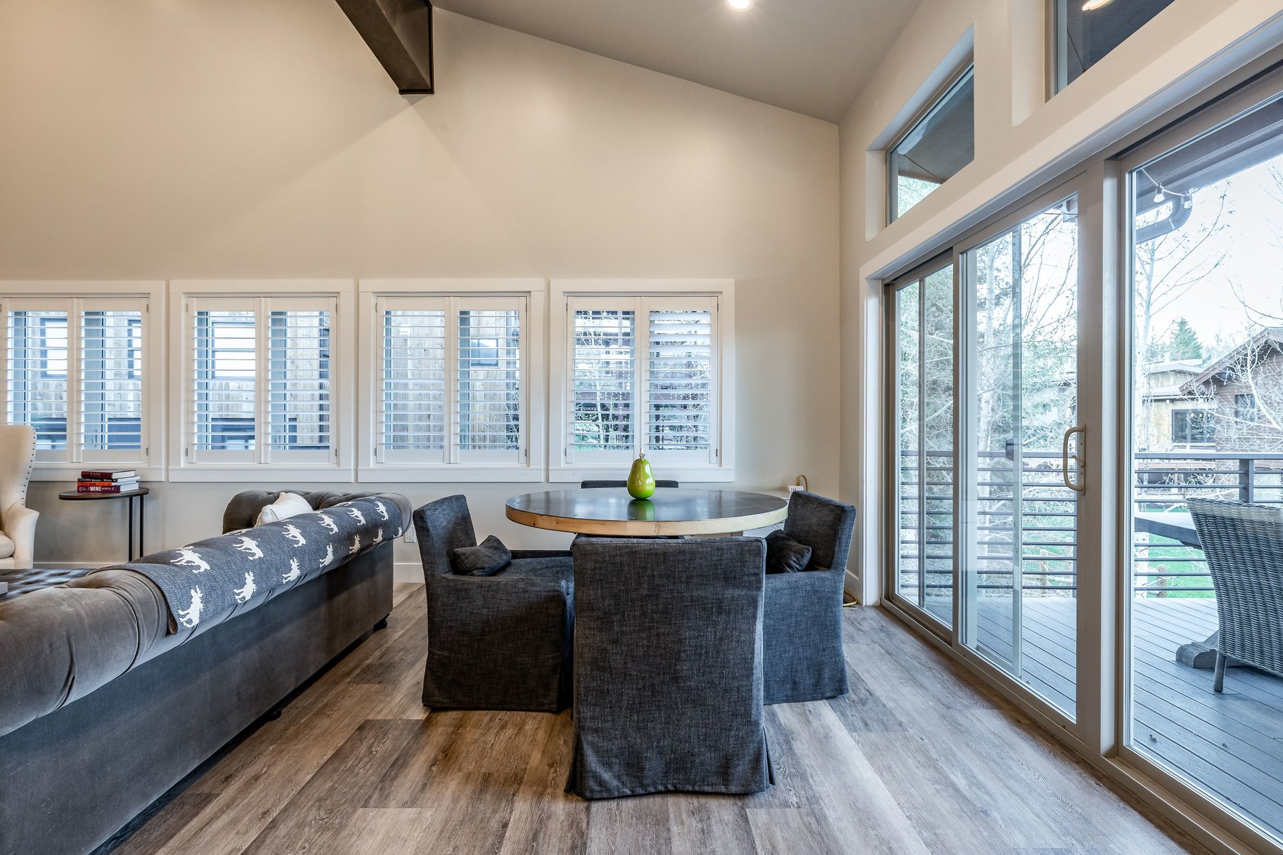 3004 Meadows Drive