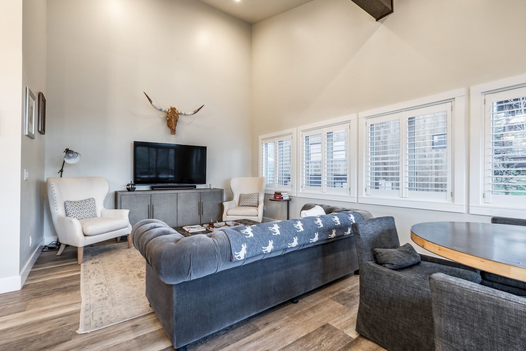 3004 Meadows Drive