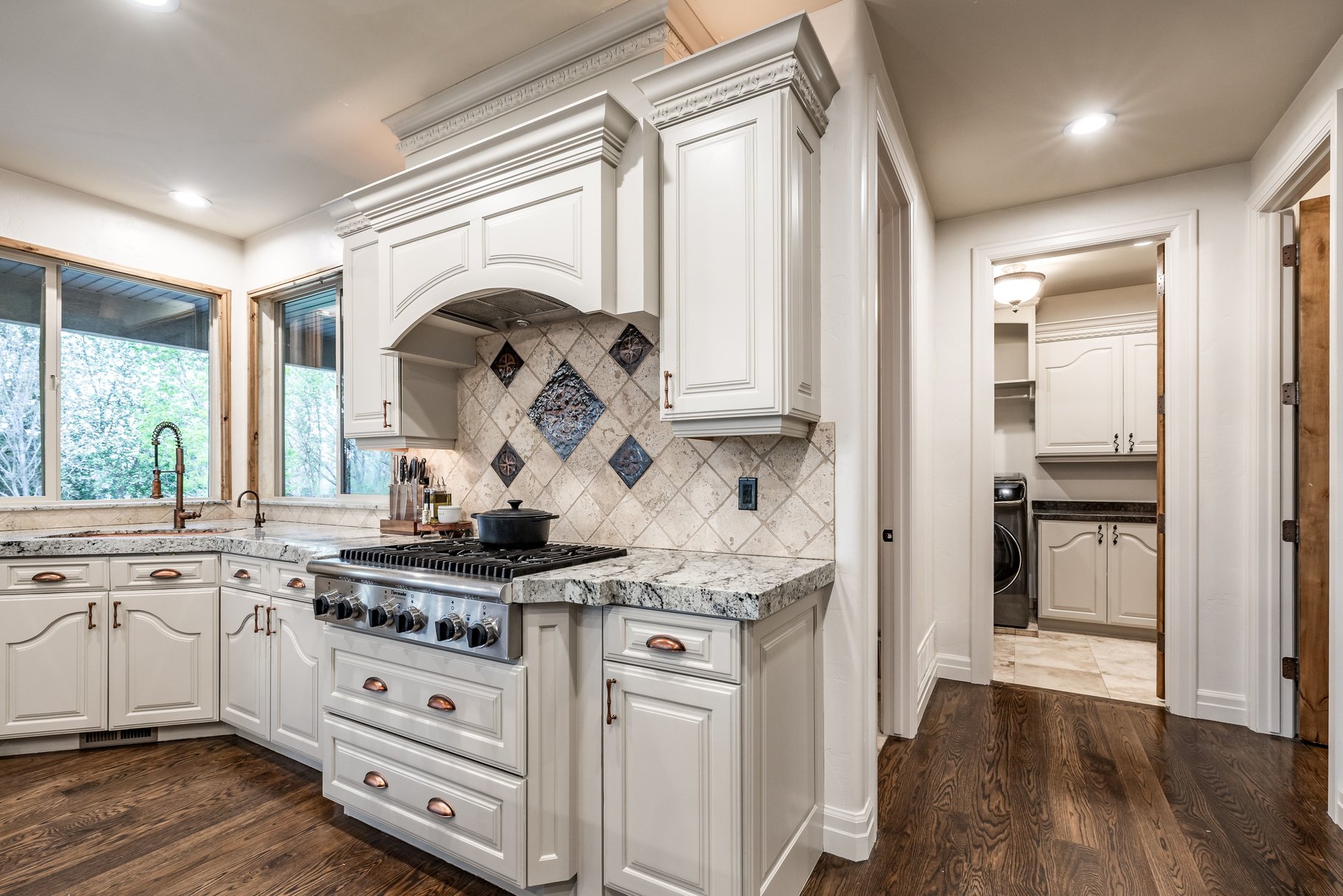 1777 E Somerset Ridge Drive