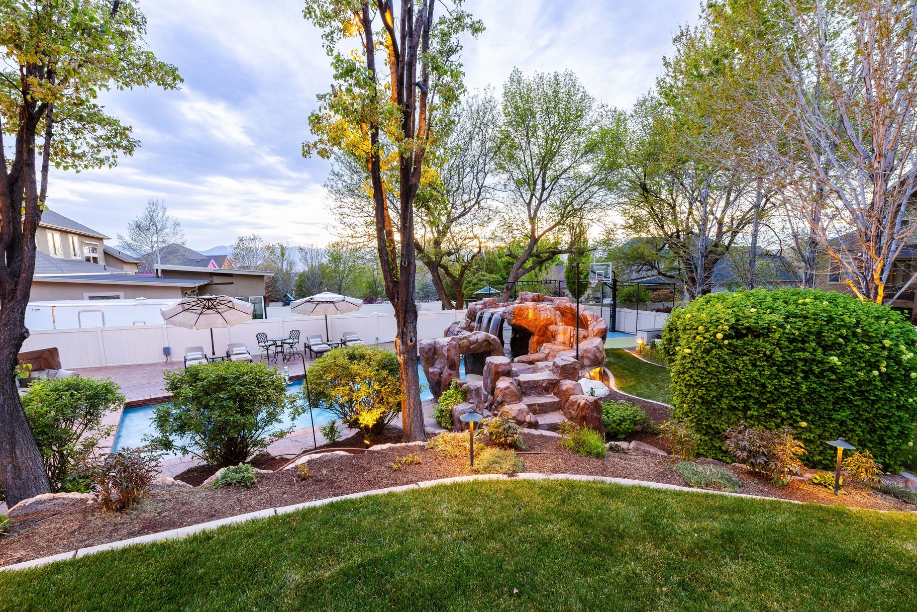 1777 E Somerset Ridge Drive