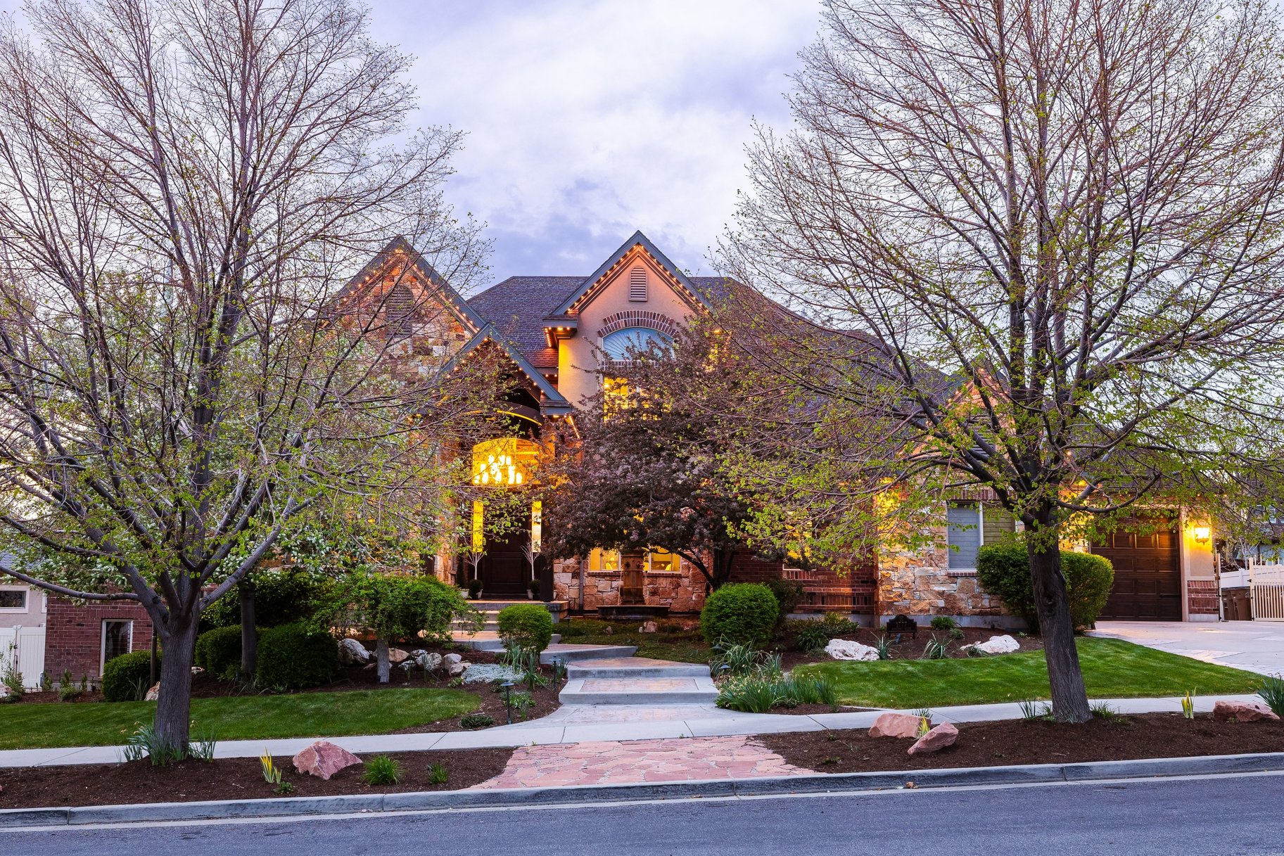 1777 E Somerset Ridge Drive