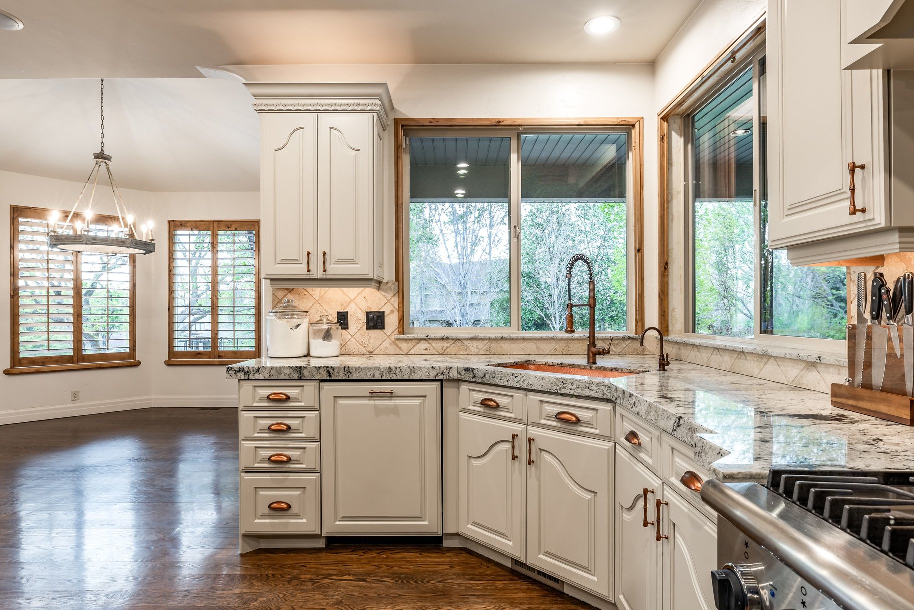 1777 E Somerset Ridge Drive