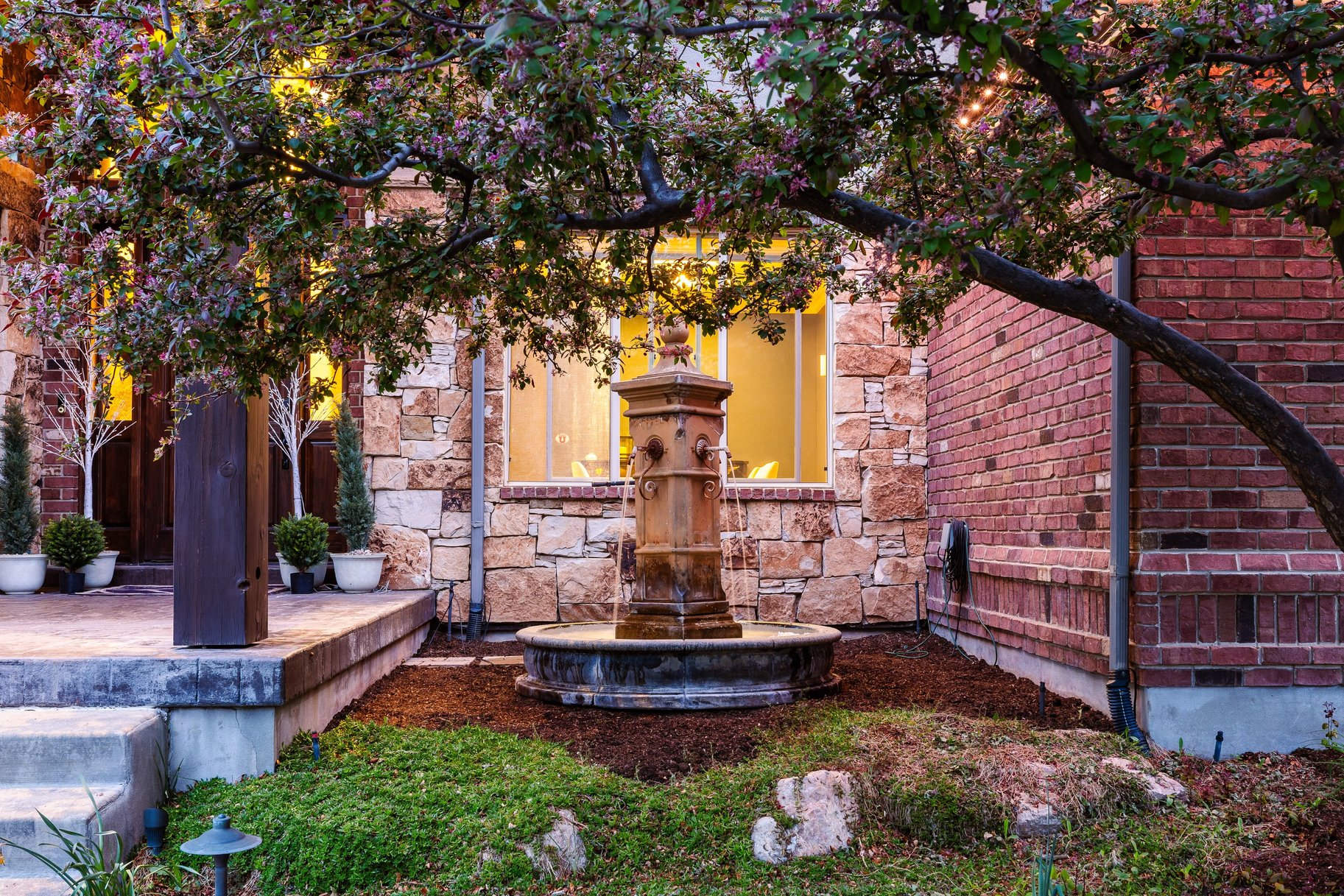 1777 E Somerset Ridge Drive