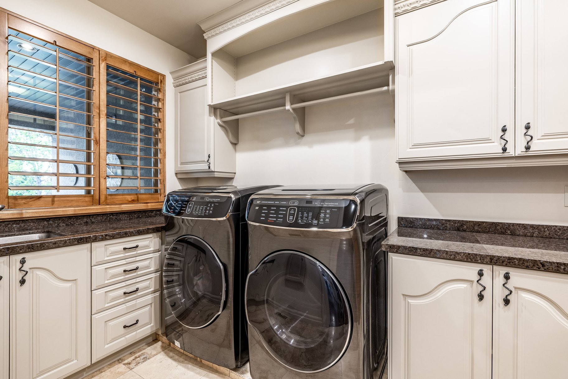 1777 E Somerset Ridge Drive