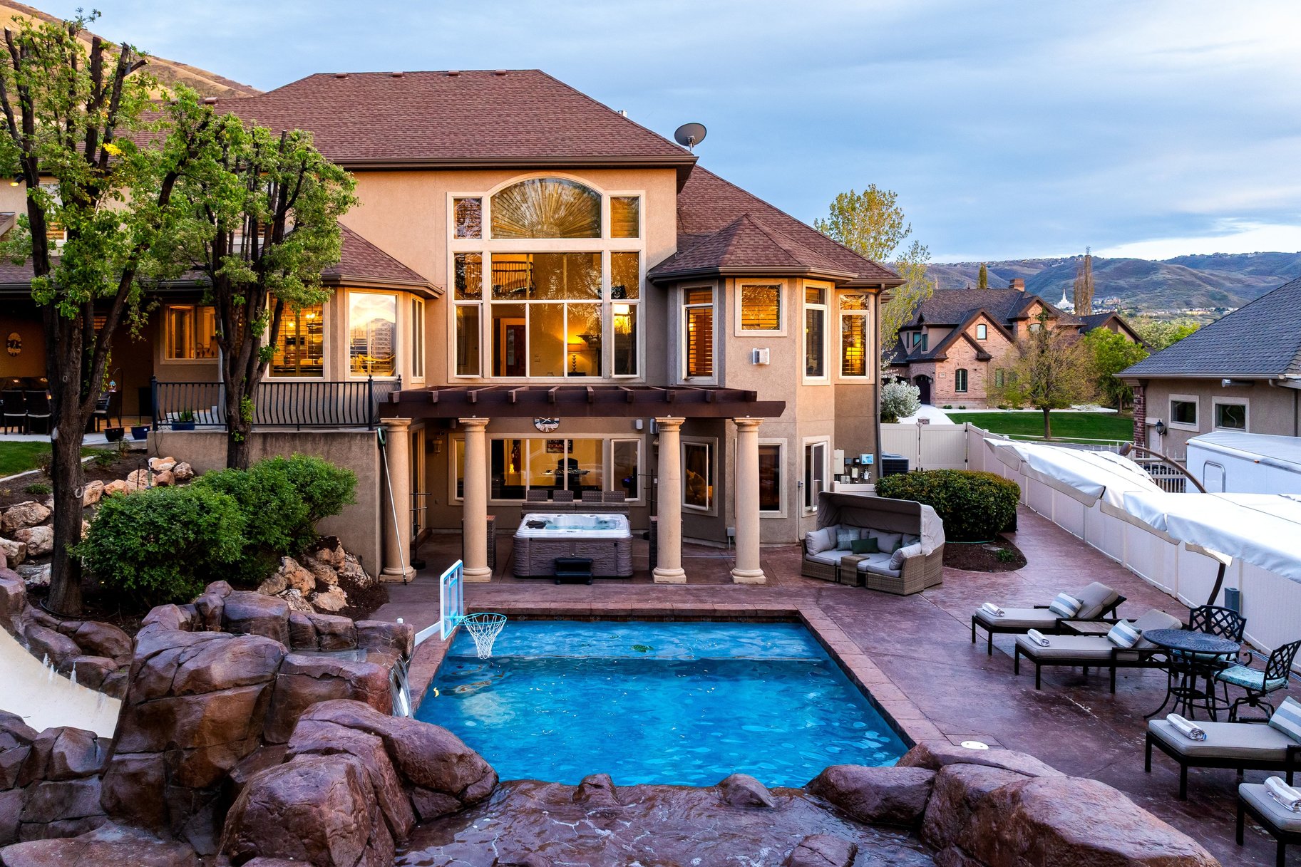 1777 E Somerset Ridge Drive