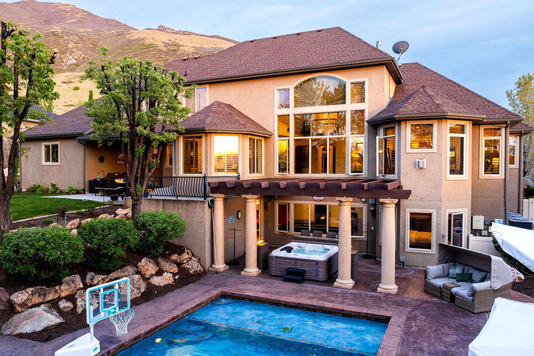 1777 E Somerset Ridge Drive