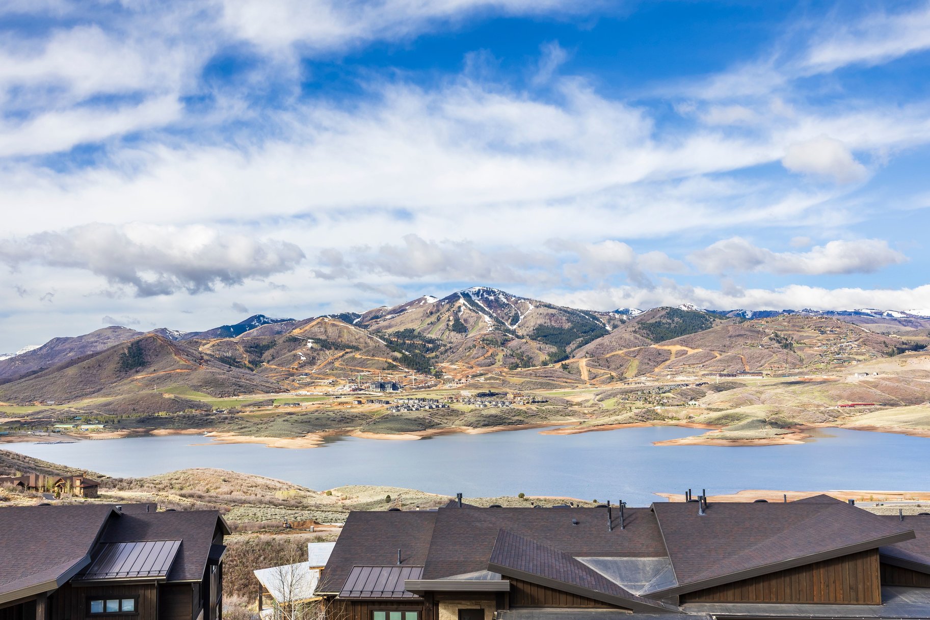 11258 N Shoreline Court