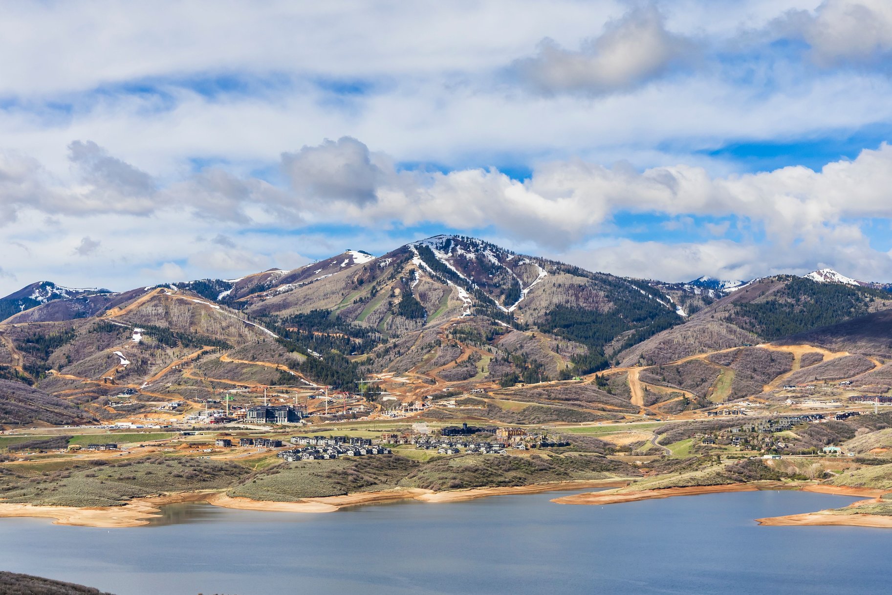 11258 N Shoreline Court