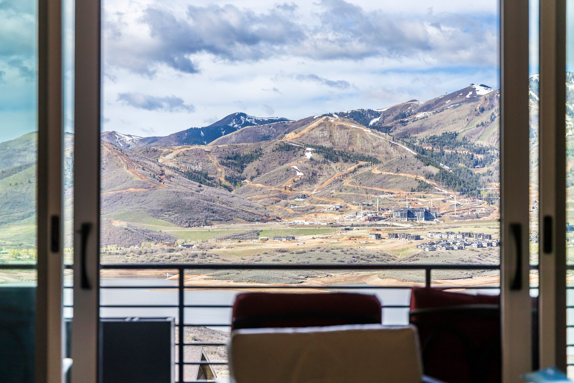 11258 N Shoreline Court