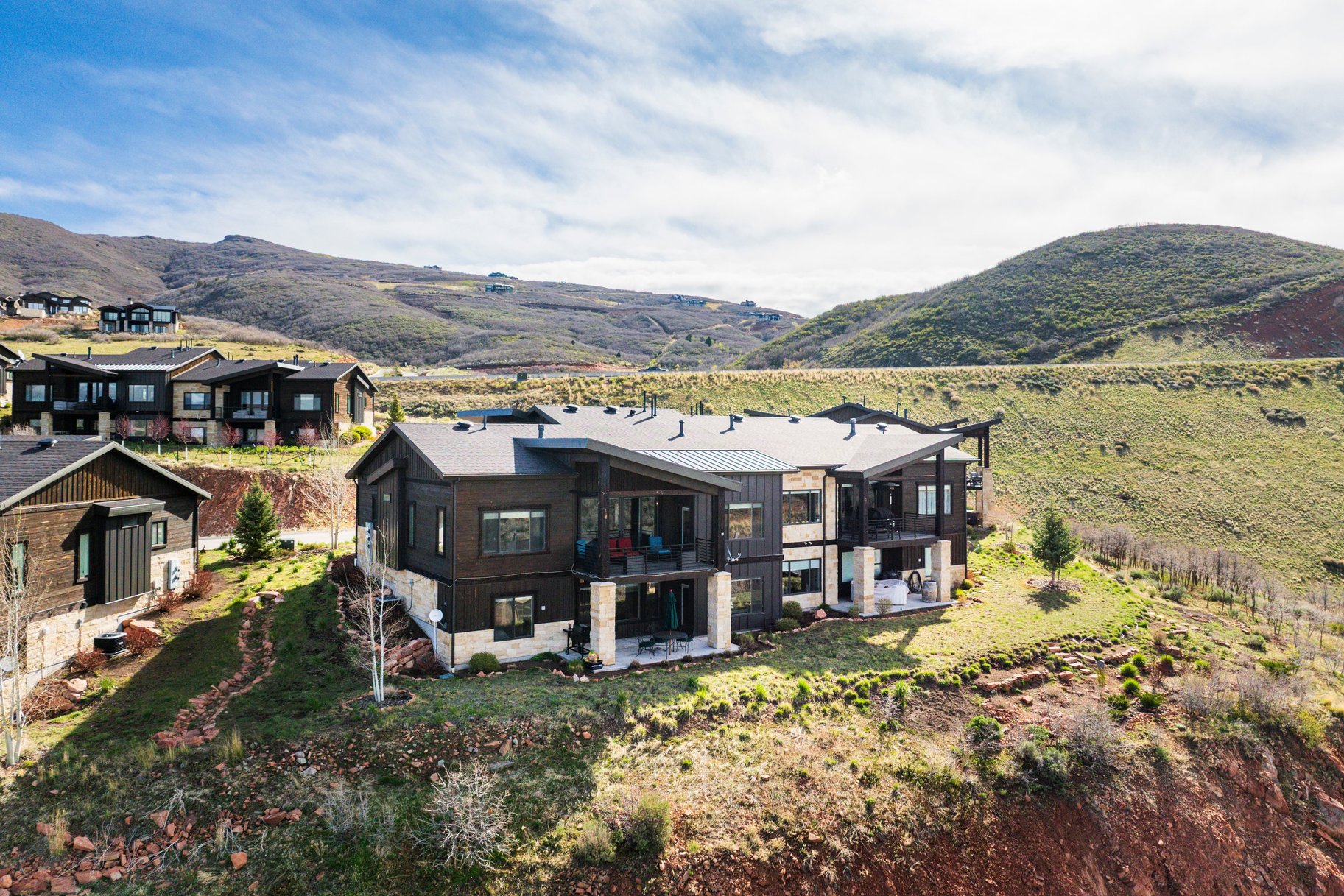 11258 N Shoreline Court