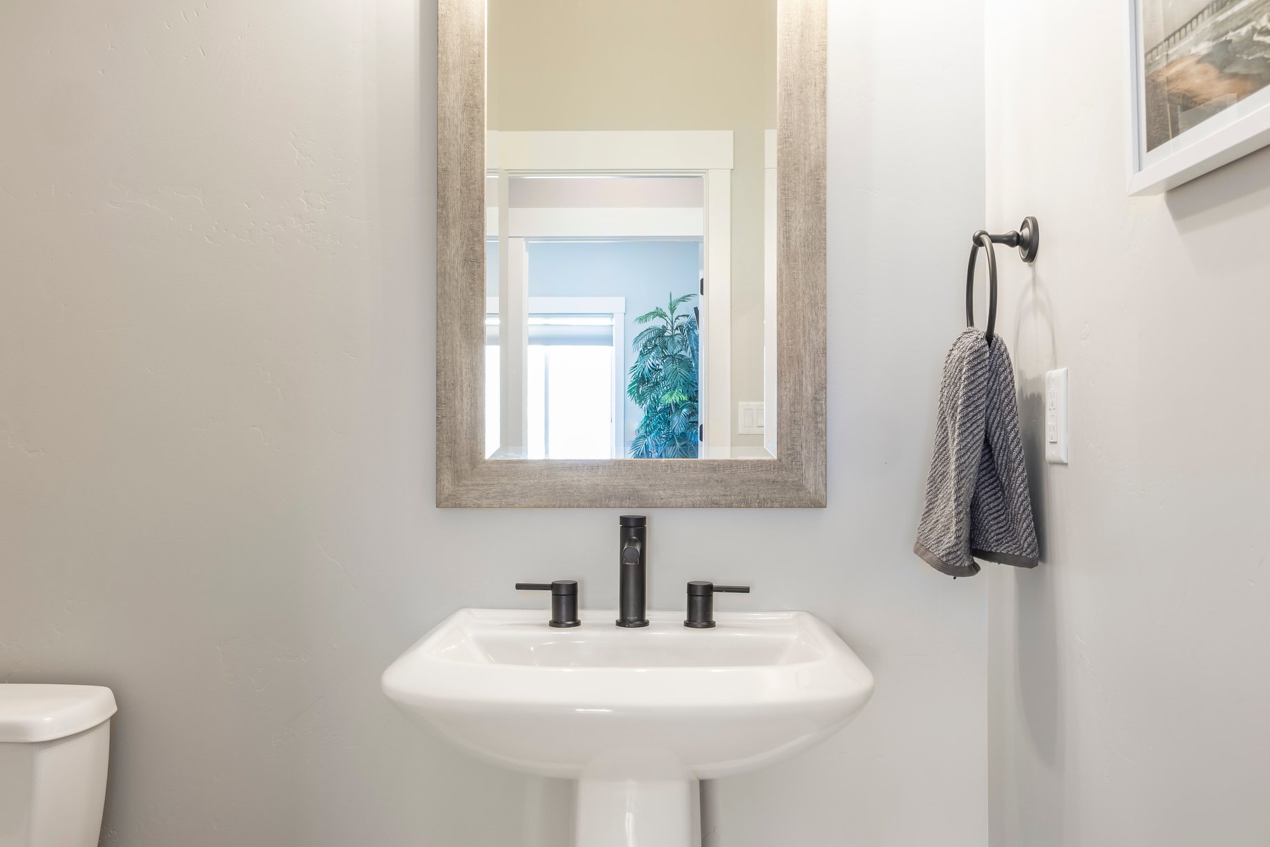 11258 N Shoreline Court