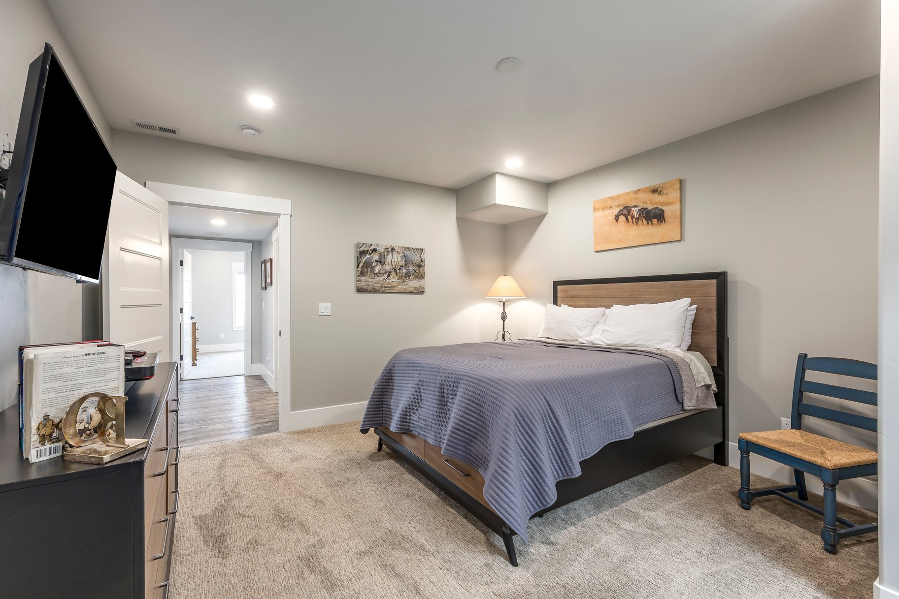 11258 N Shoreline Court