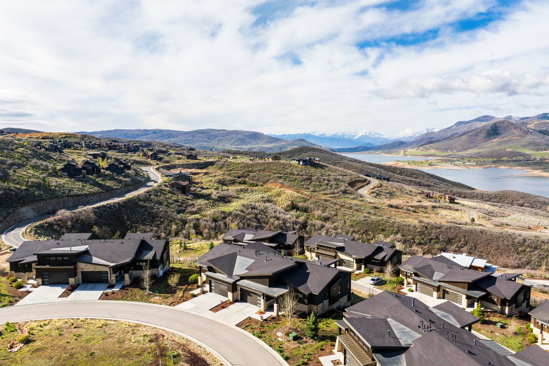 11258 N Shoreline Court