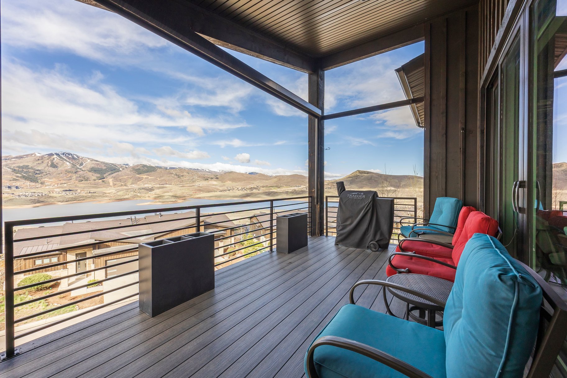 11258 N Shoreline Court