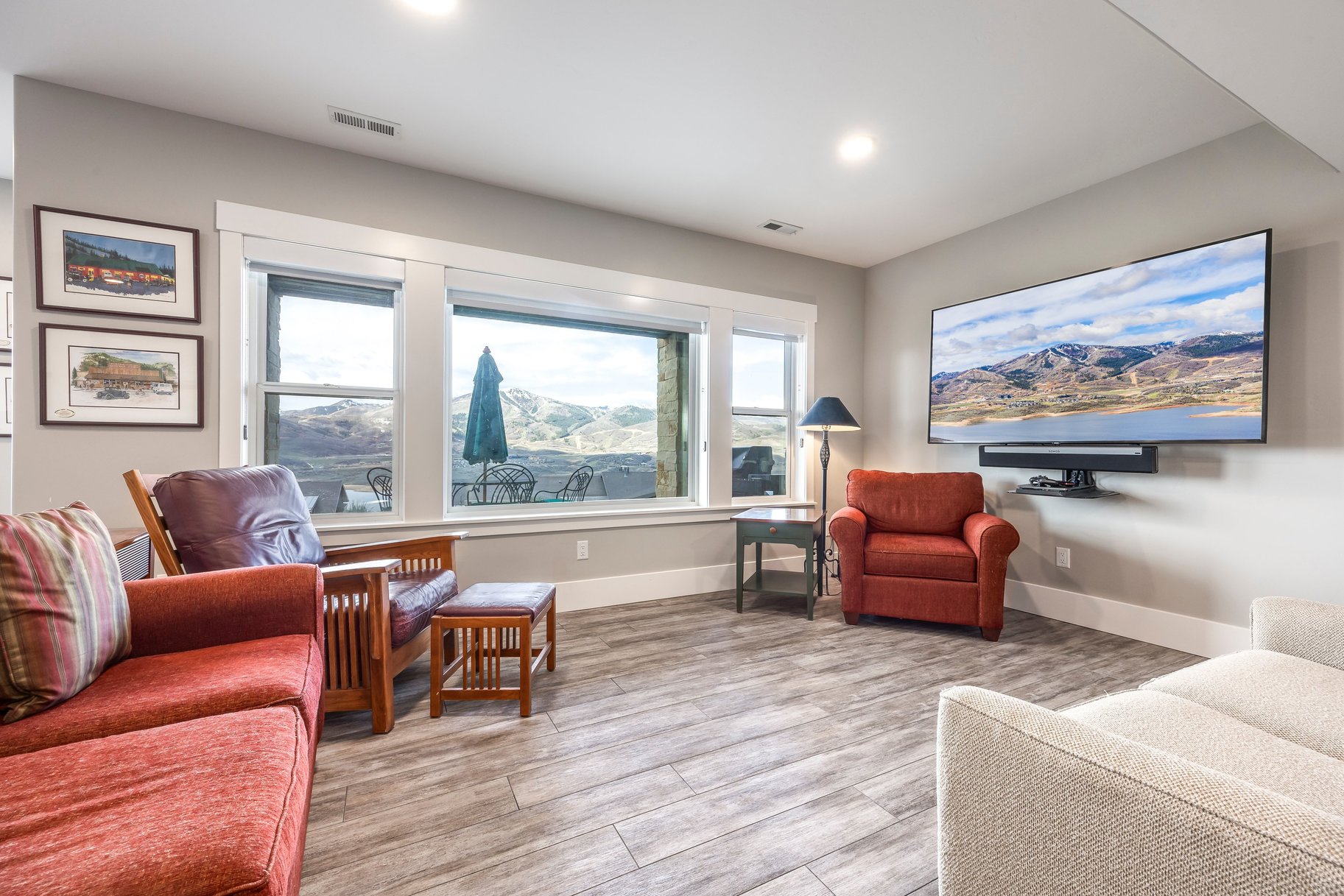 11258 N Shoreline Court