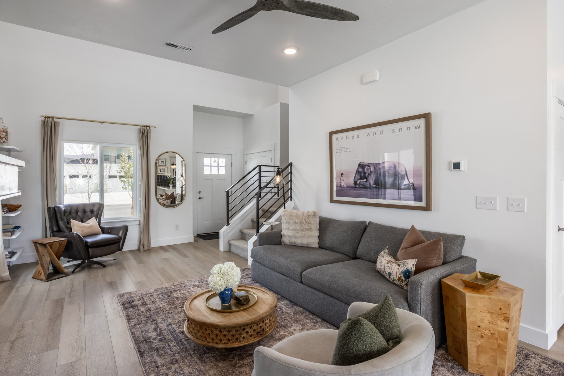 1114 E Tucker Lane