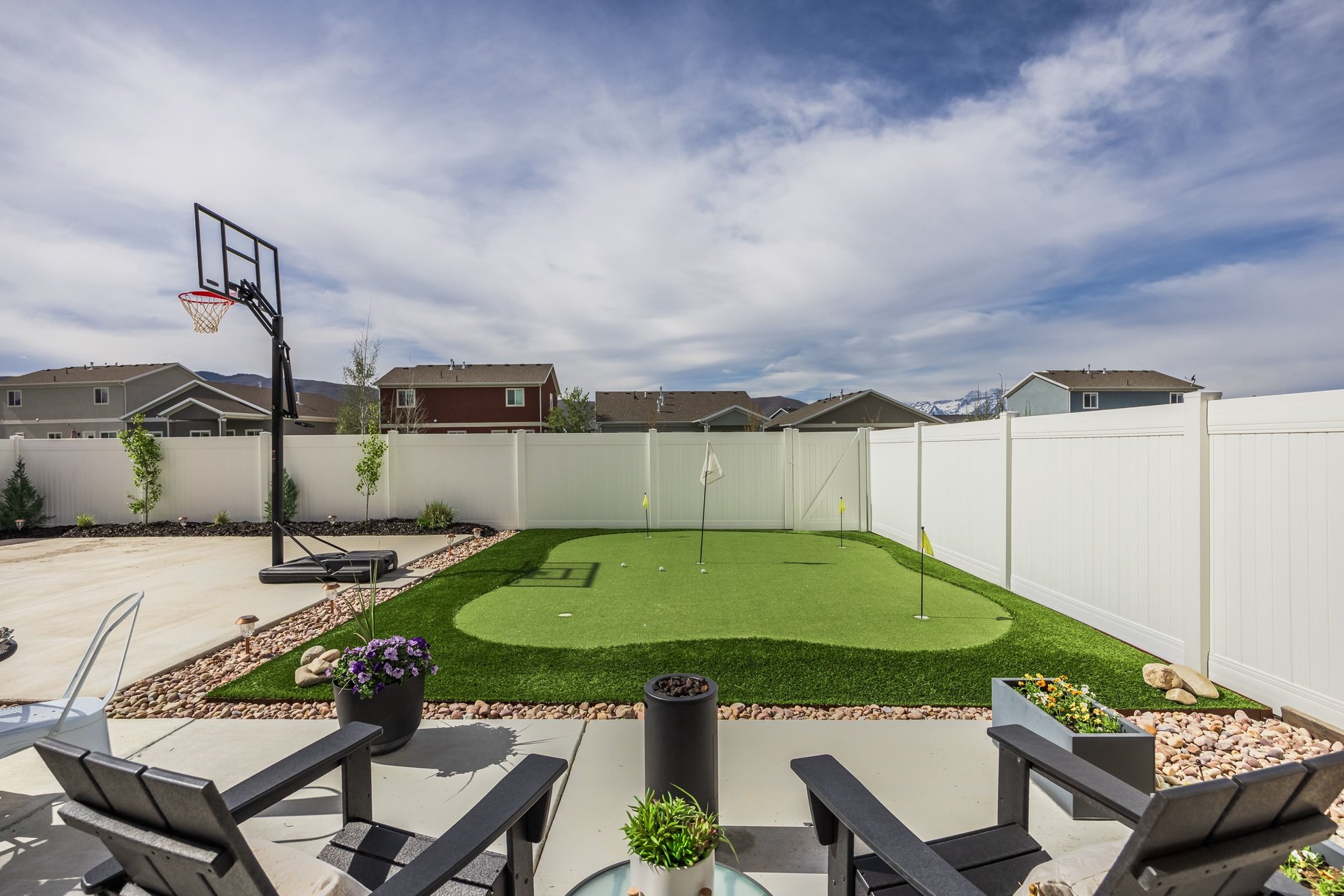1114 E Tucker Lane