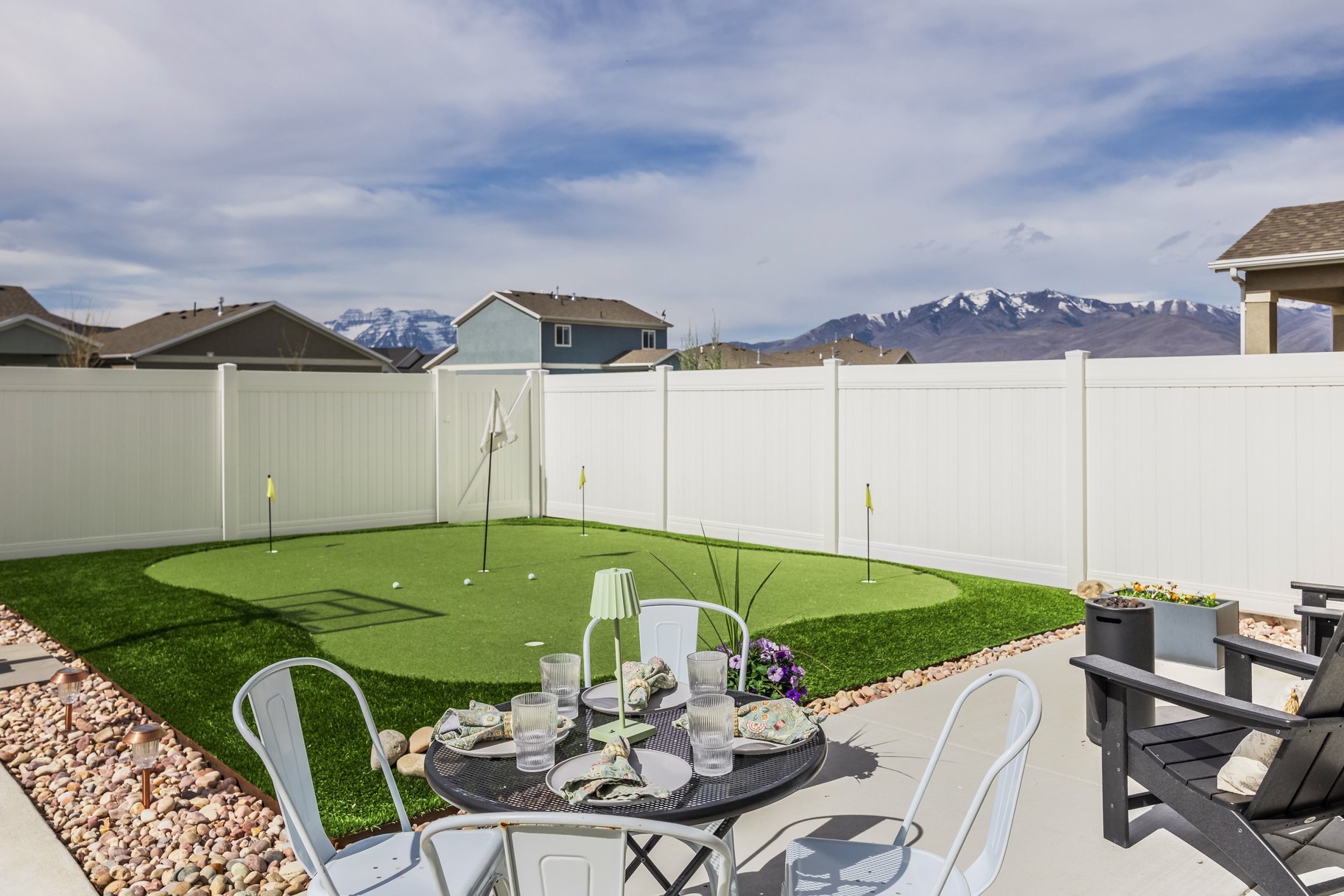 1114 E Tucker Lane