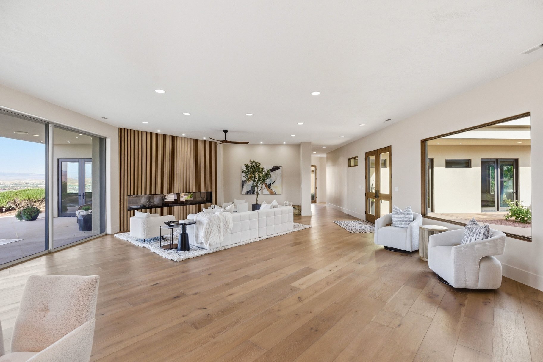 2031 E Cliff Point Drive