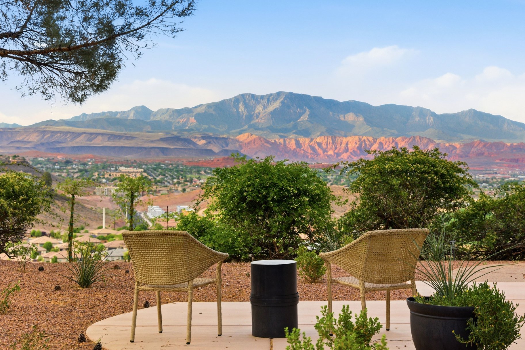 2031 E Cliff Point Drive