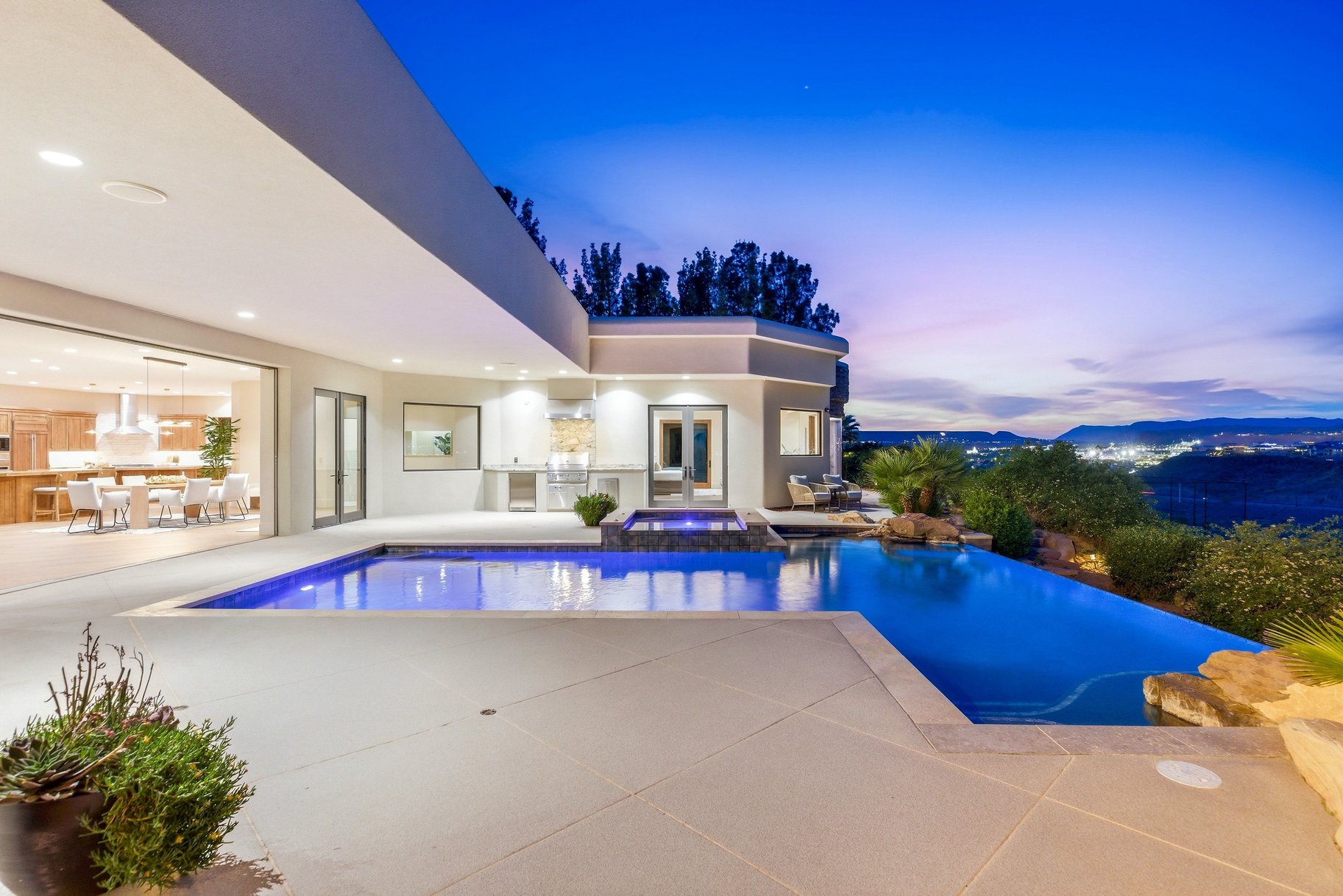 2031 E Cliff Point Drive